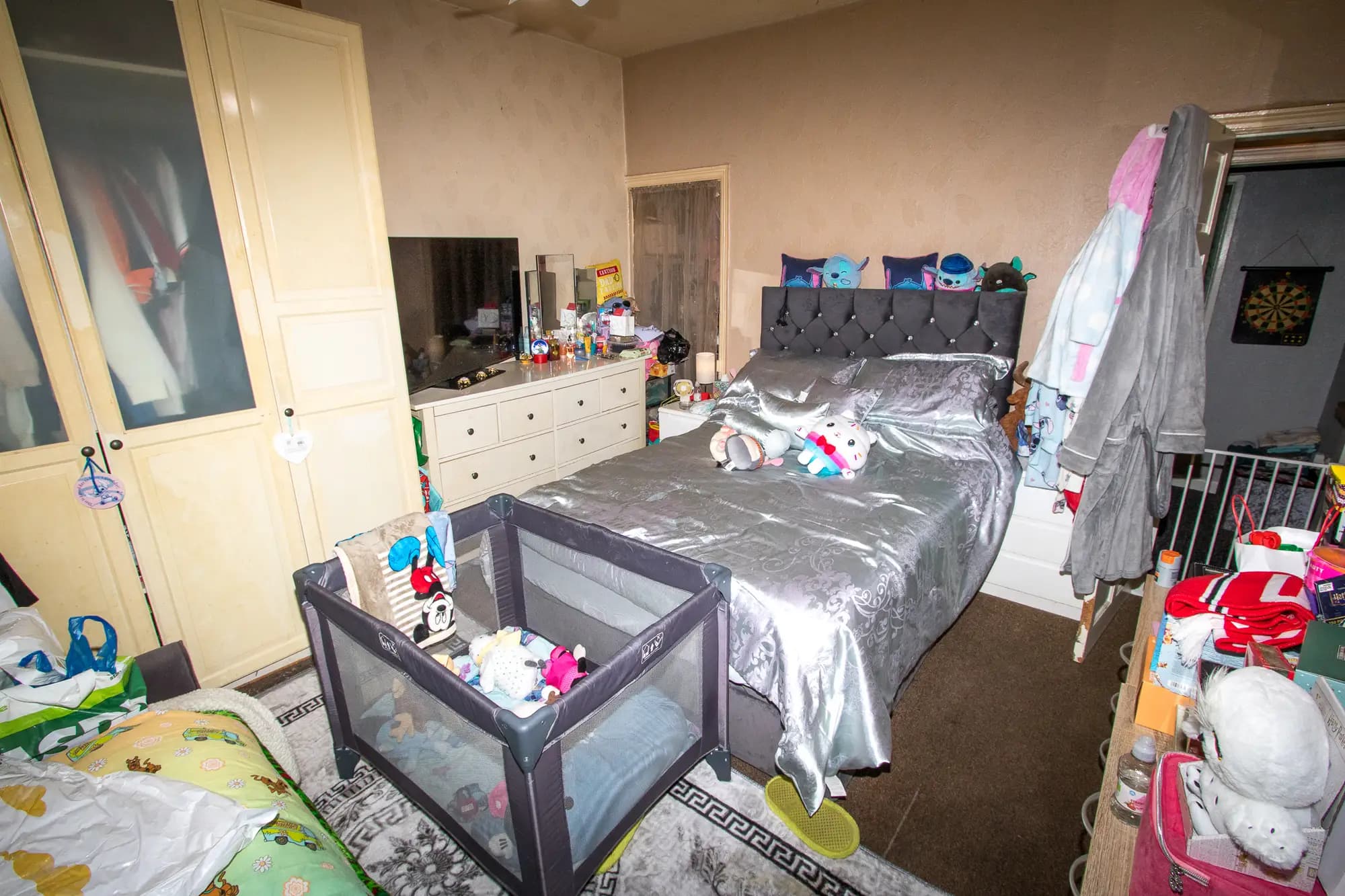 property photo 9 of 14