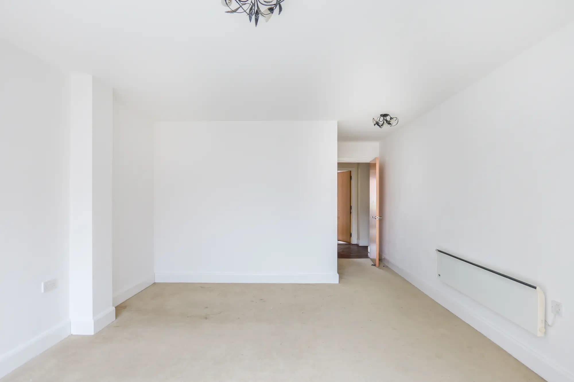 property photo 11 of 27