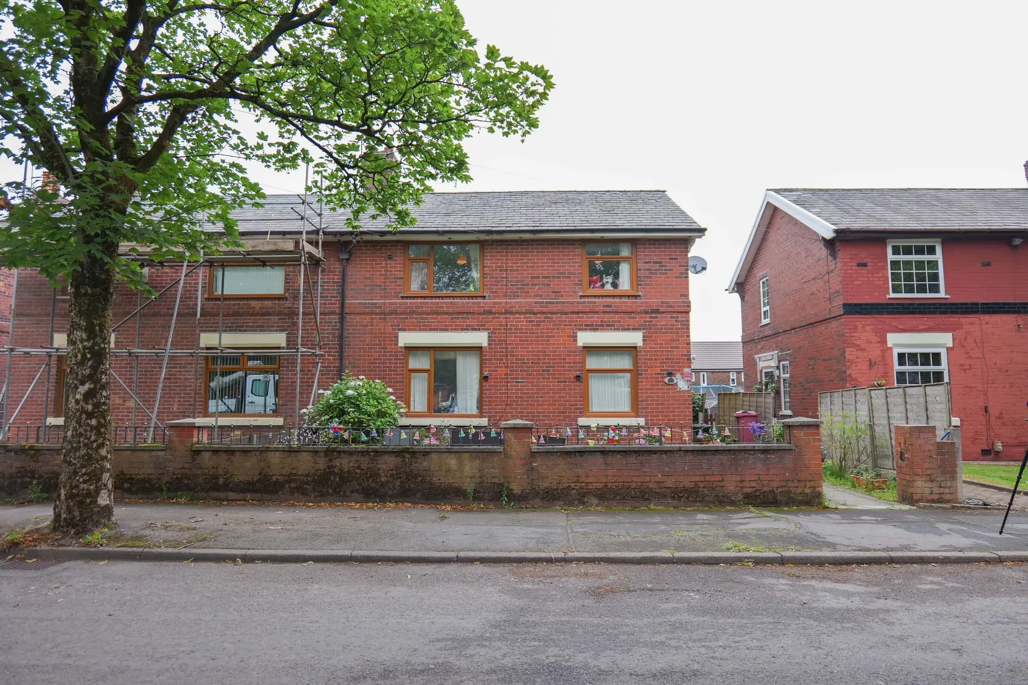property photo 1 of 25