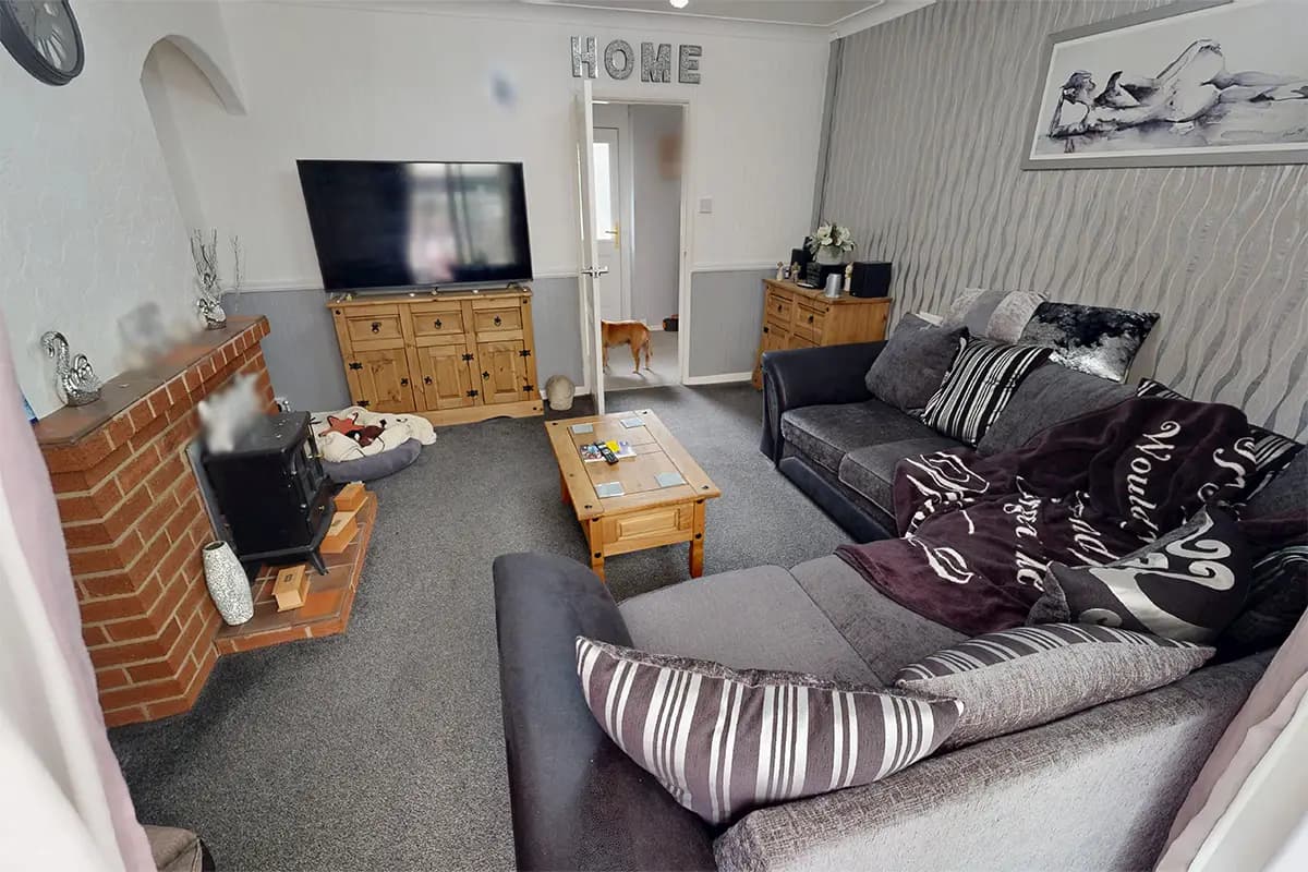 property photo 4 of 35