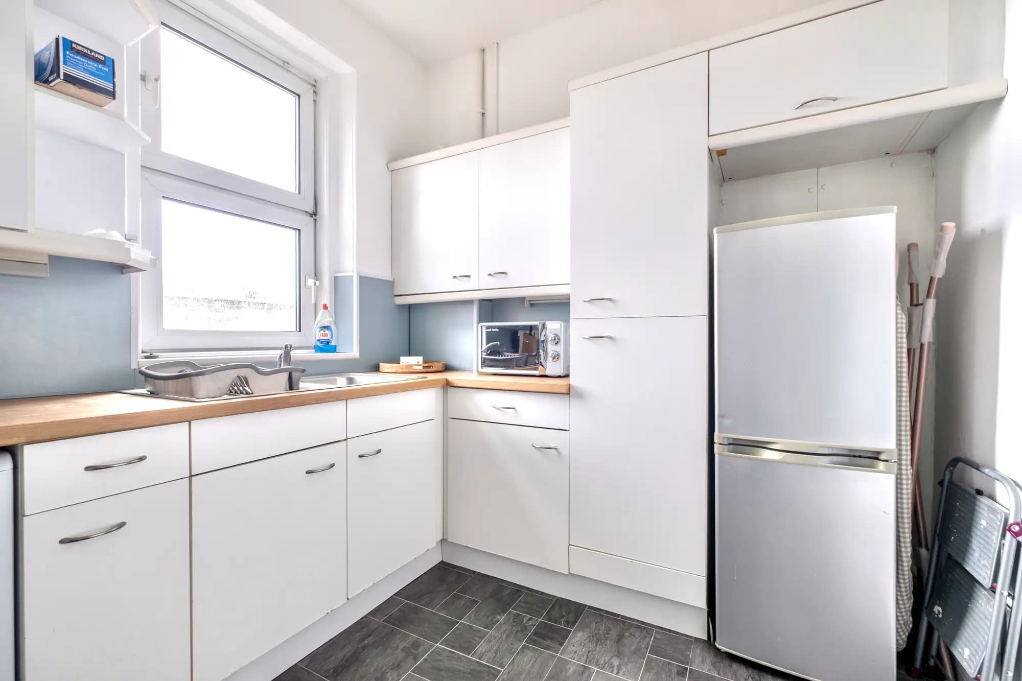 property photo 9 of 31