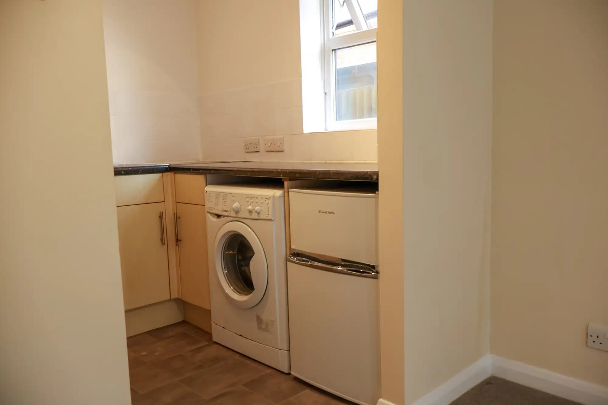 property photo 6 of 22