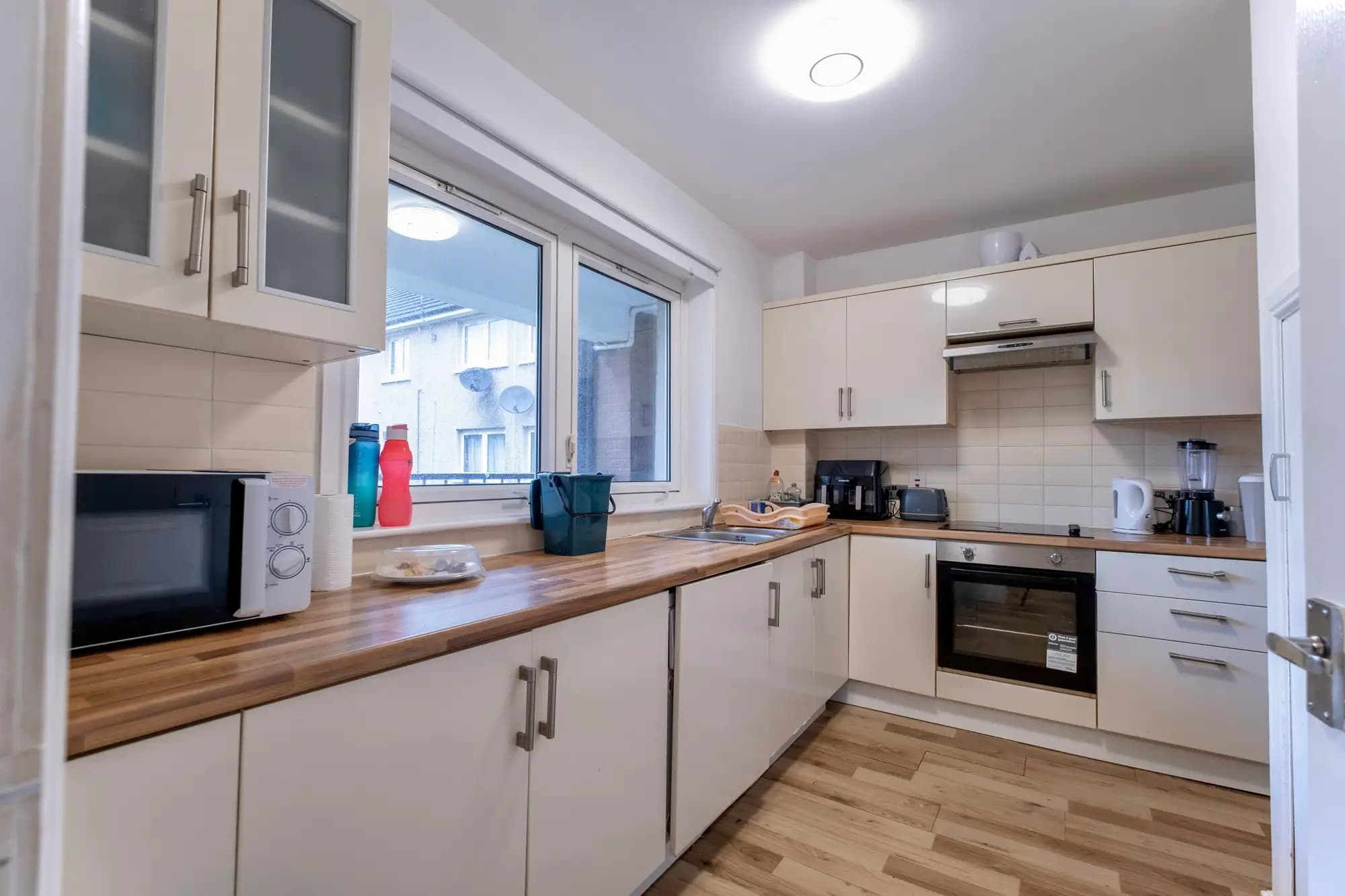 property photo 5 of 16