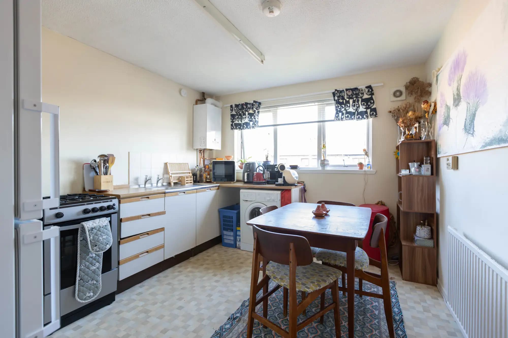 property photo 5 of 18