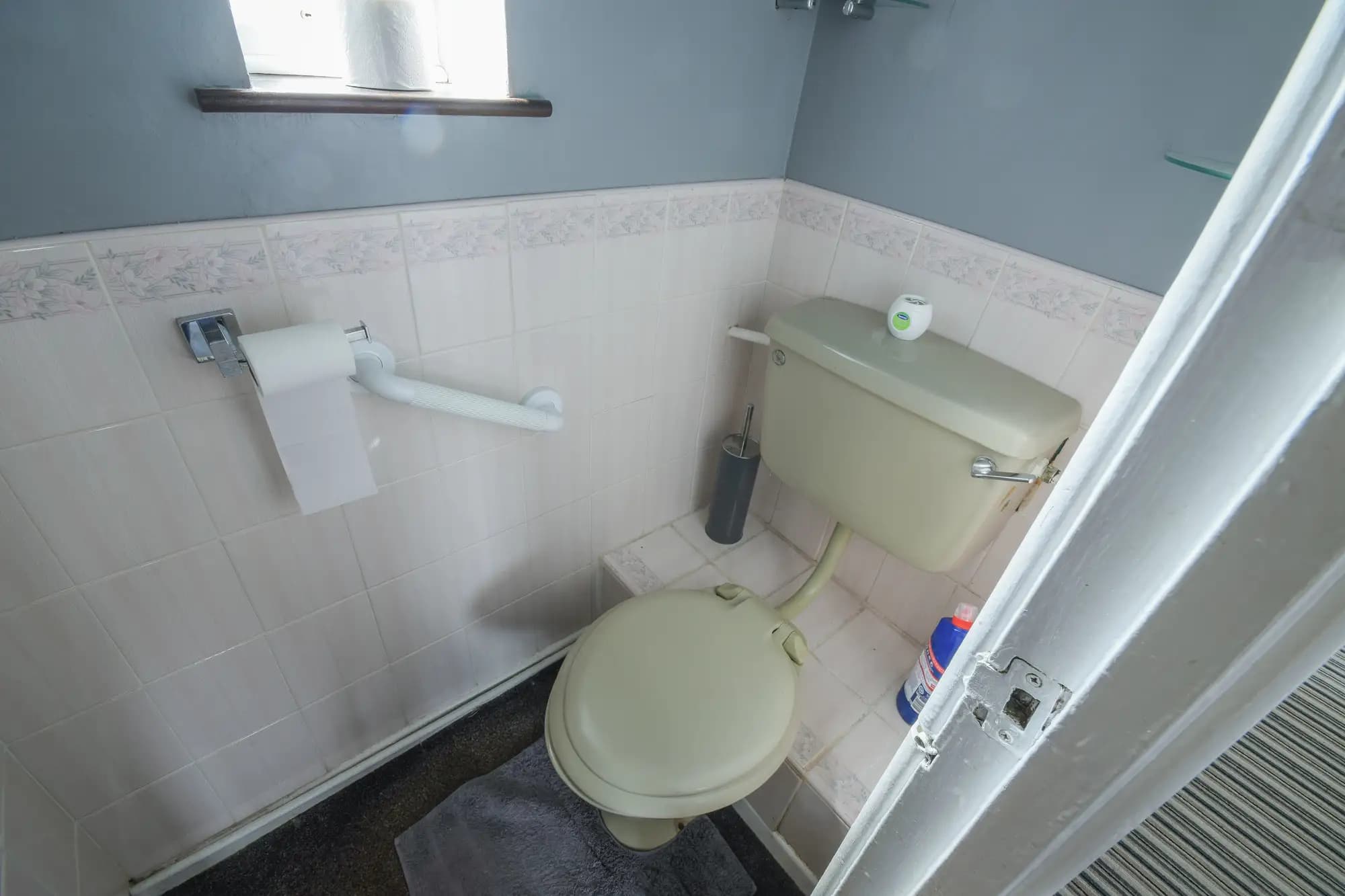 property photo 7 of 15