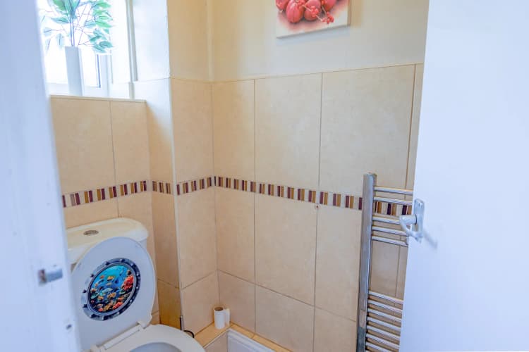 property photo 7 of 21
