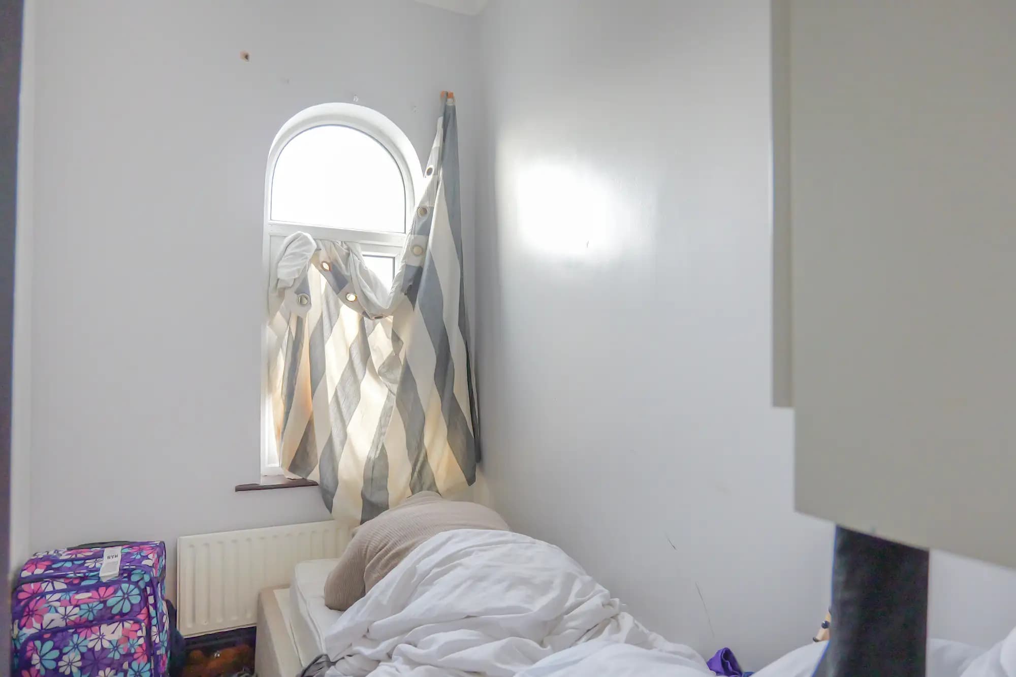 property photo 10 of 17