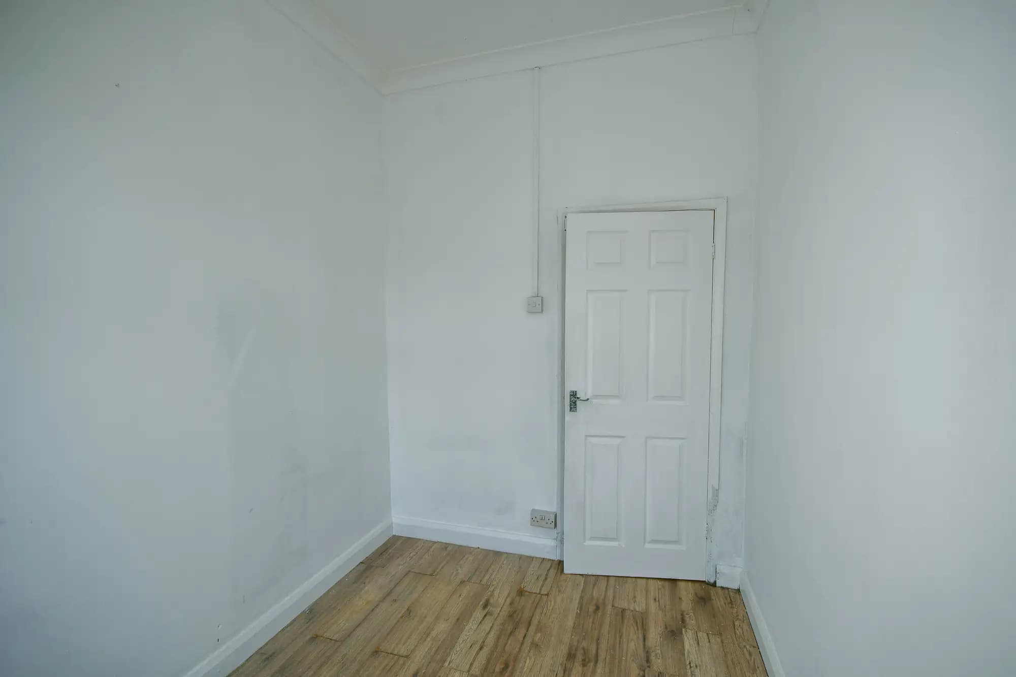 property photo 13 of 17