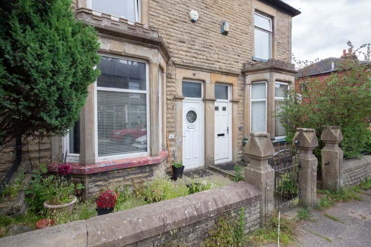 property photo 27 of 28