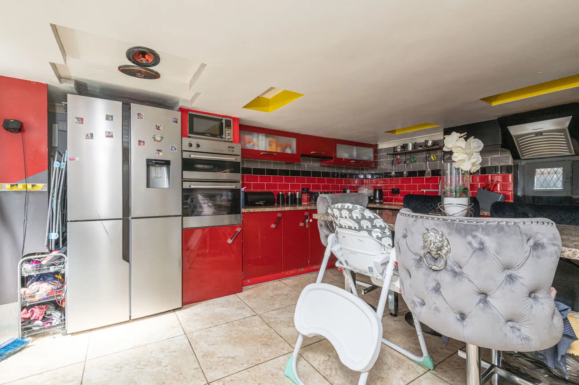 property photo 6 of 18