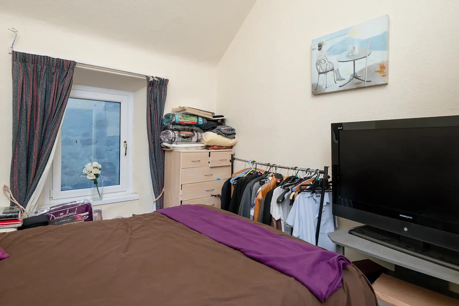 property photo 13 of 28
