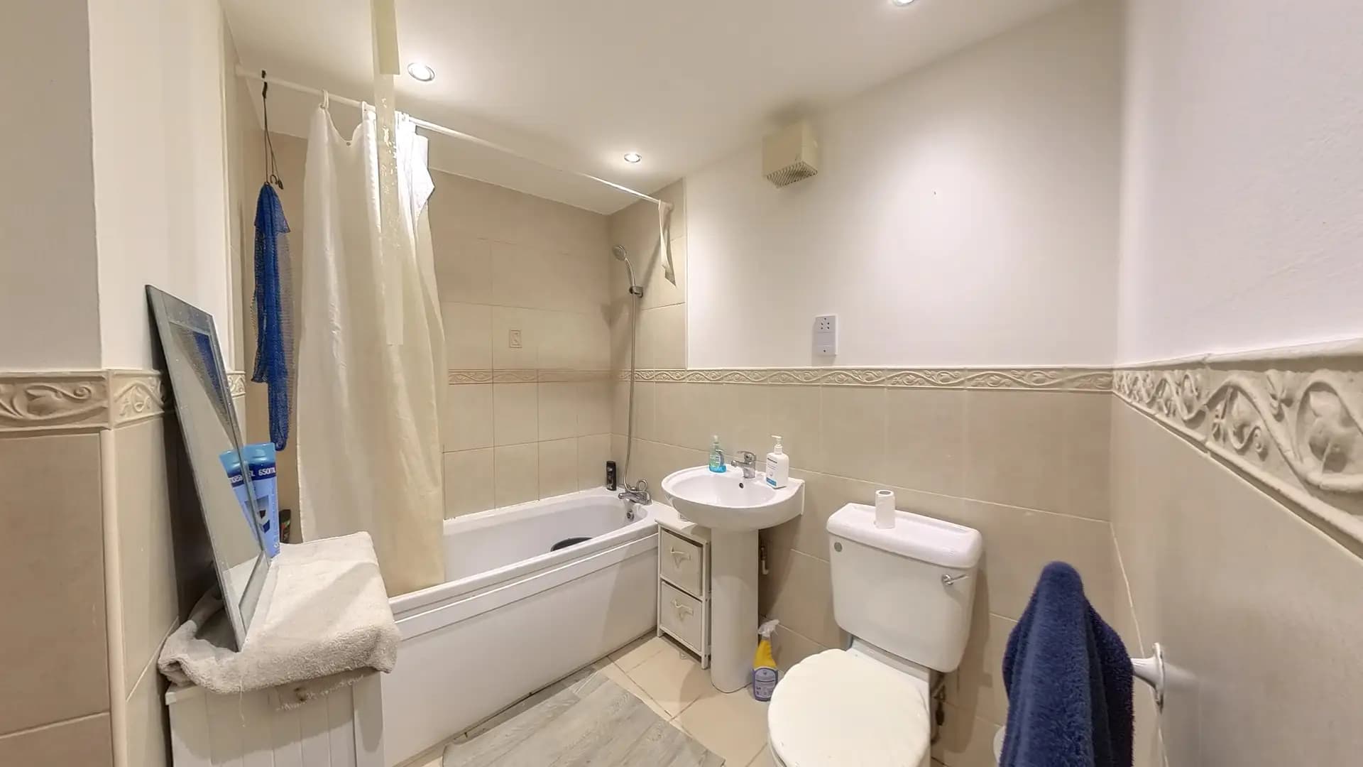 property photo 9 of 24