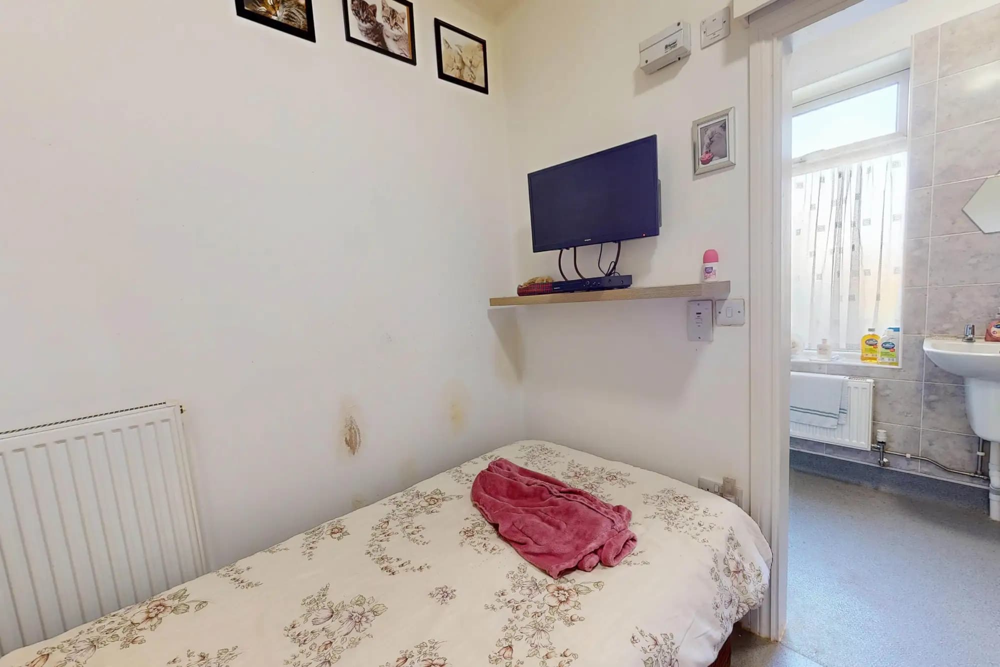 property photo 13 of 32