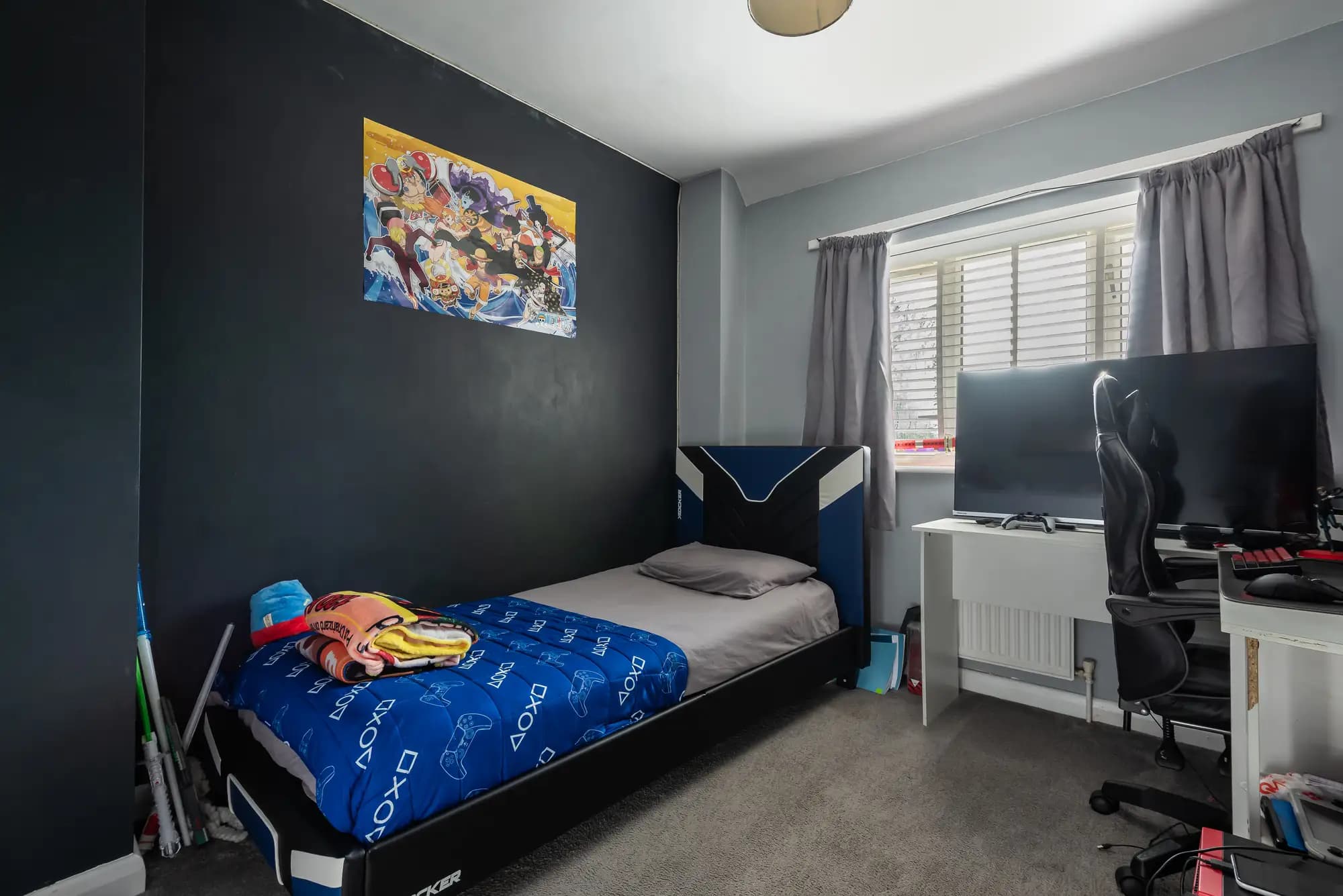 property photo 18 of 27