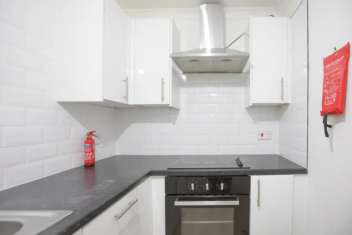 property photo 7 of 29