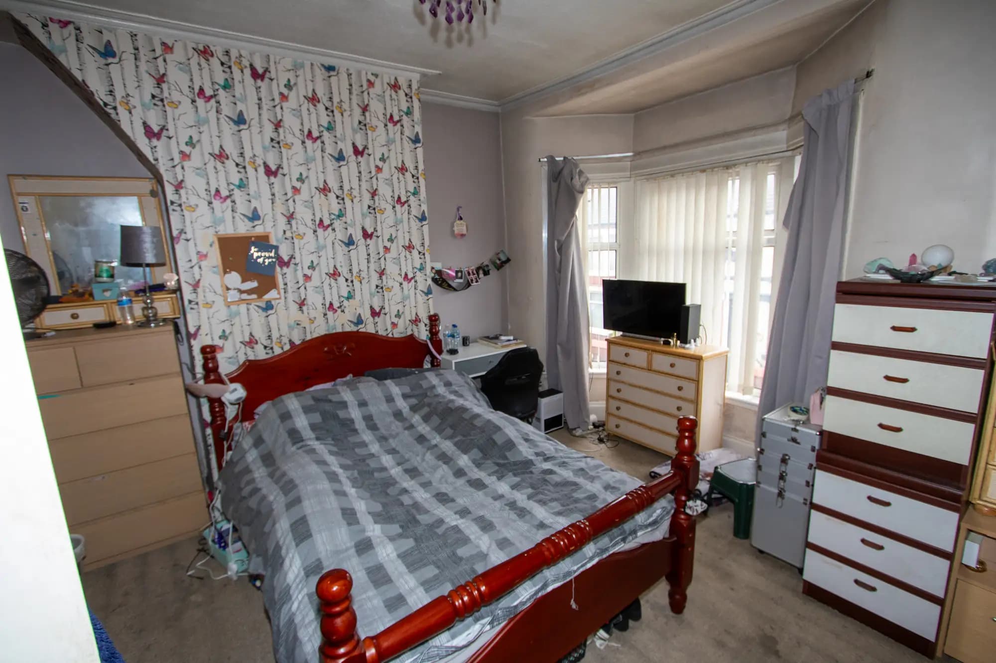 property photo 11 of 17