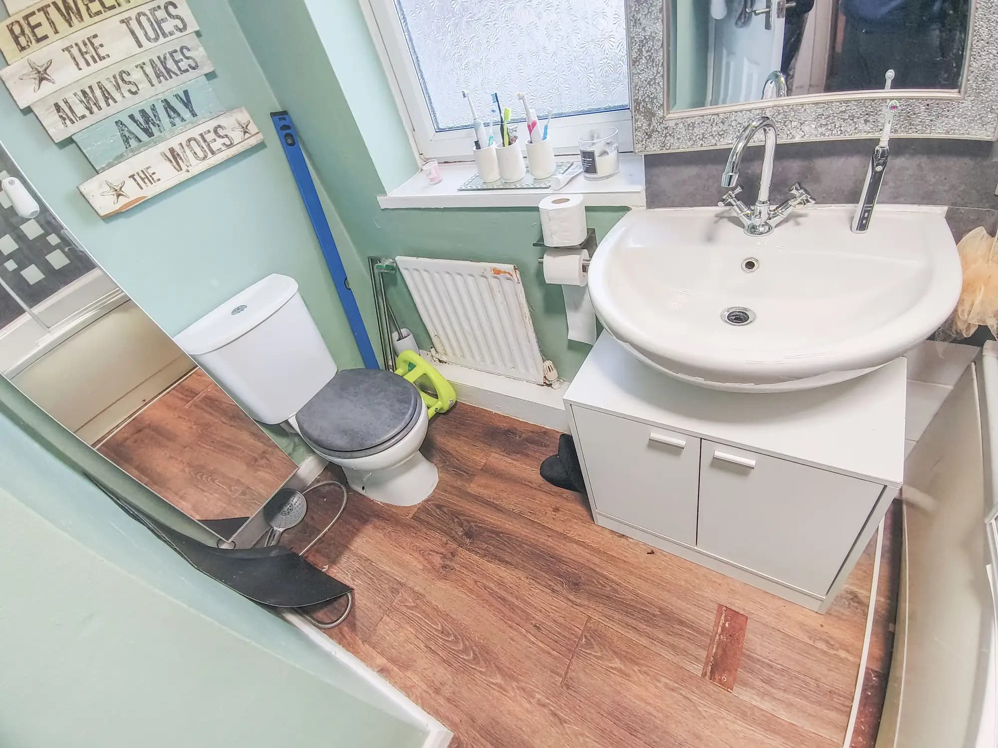 property photo 6 of 18