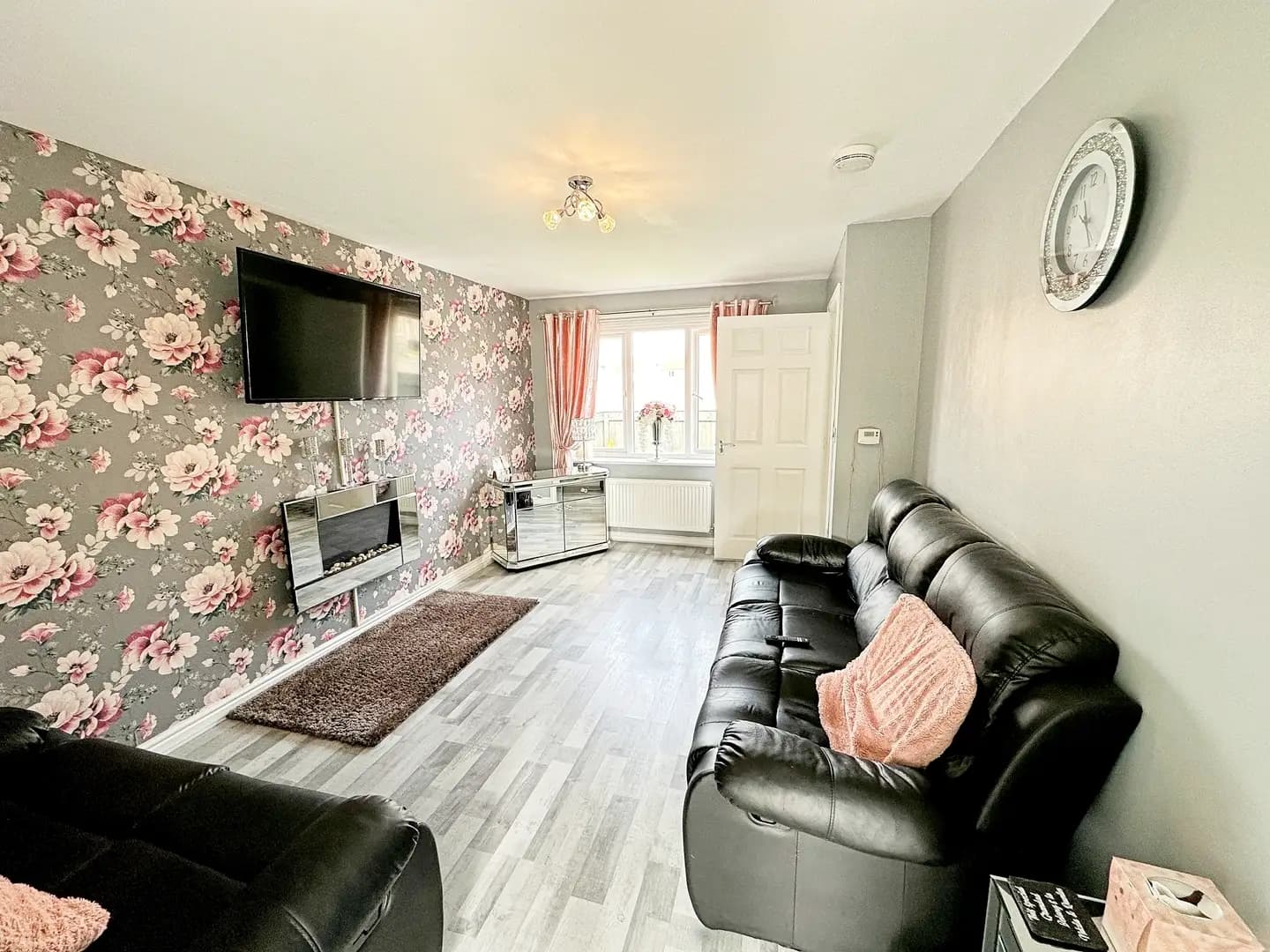 property photo 3 of 25