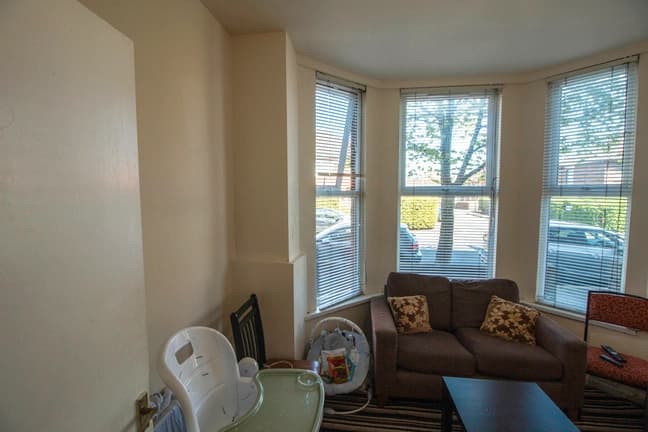 property photo 4 of 30