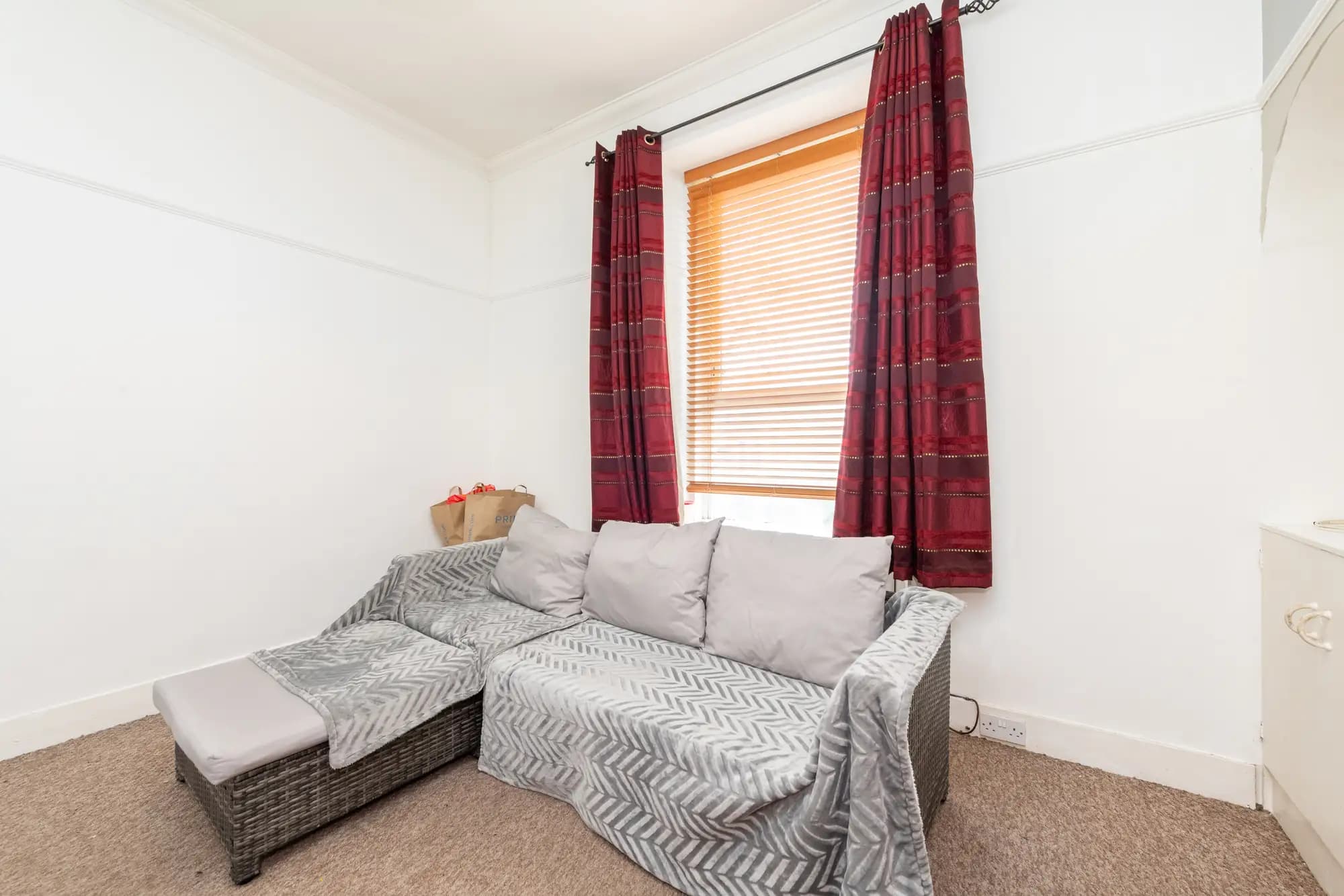 property photo 4 of 20