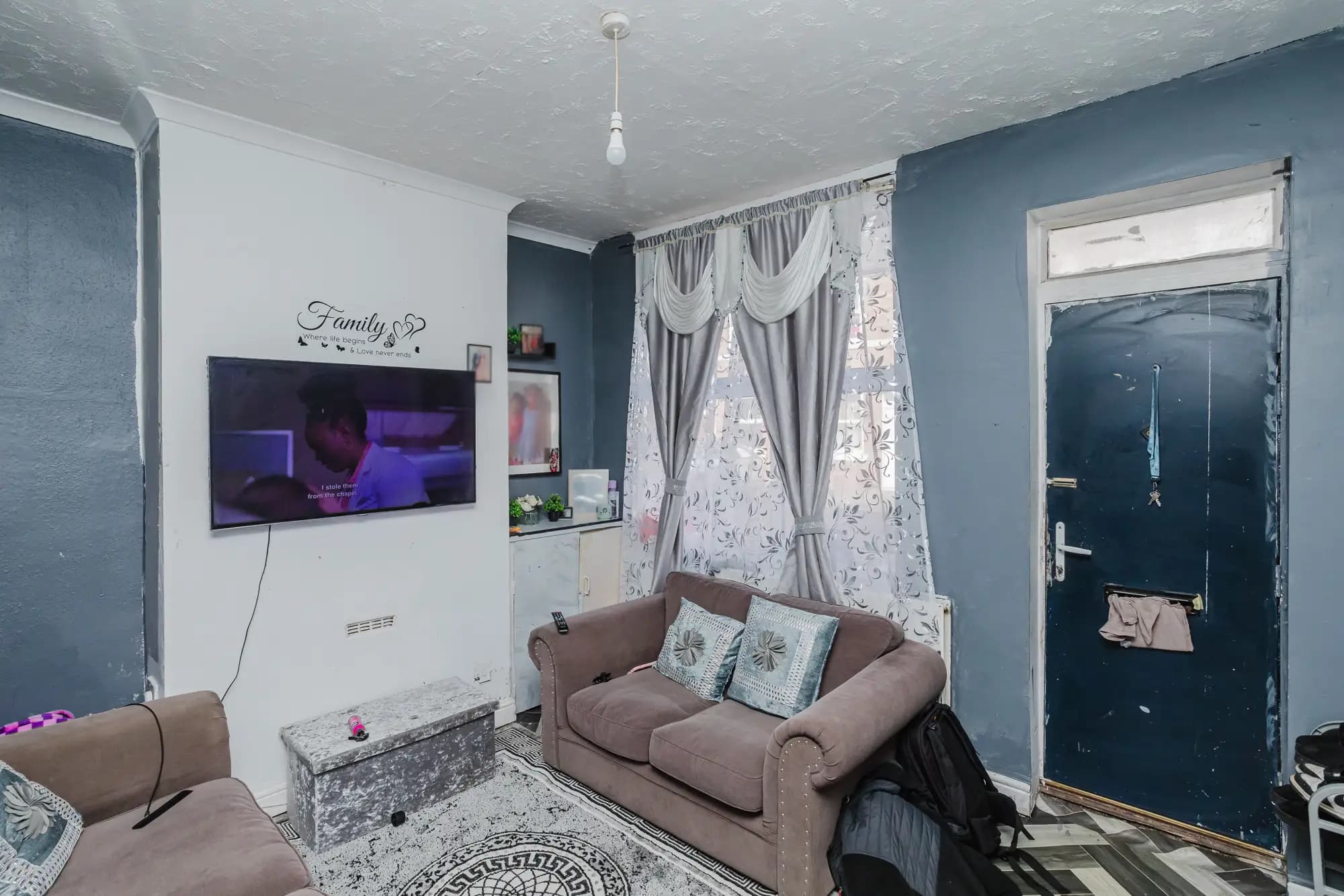 property photo 3 of 20