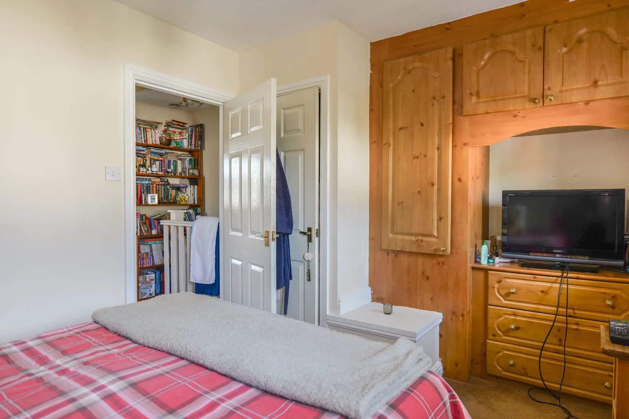 property photo 12 of 19