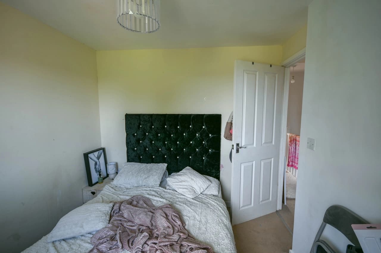 property photo 13 of 20