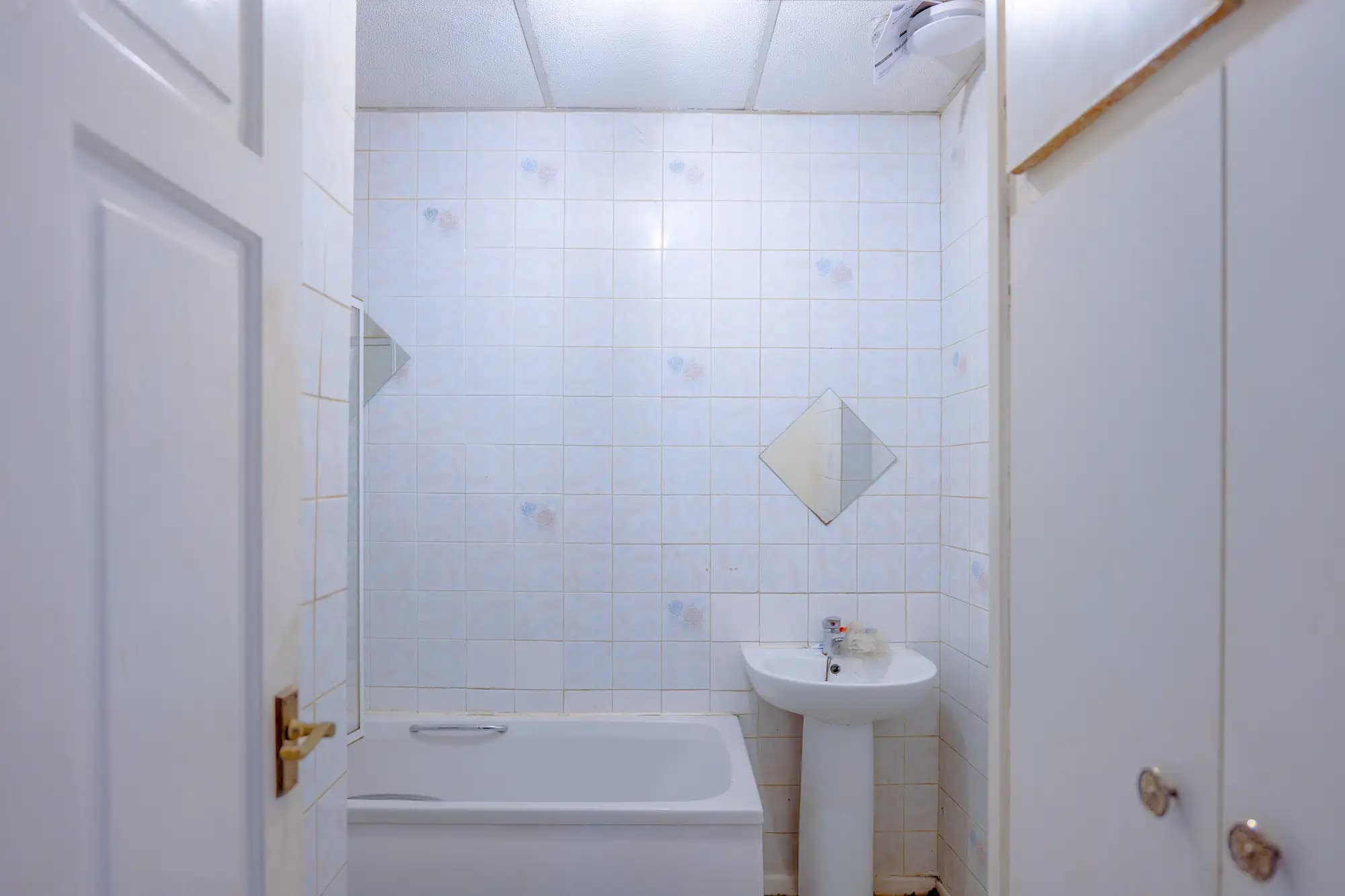 property photo 6 of 17