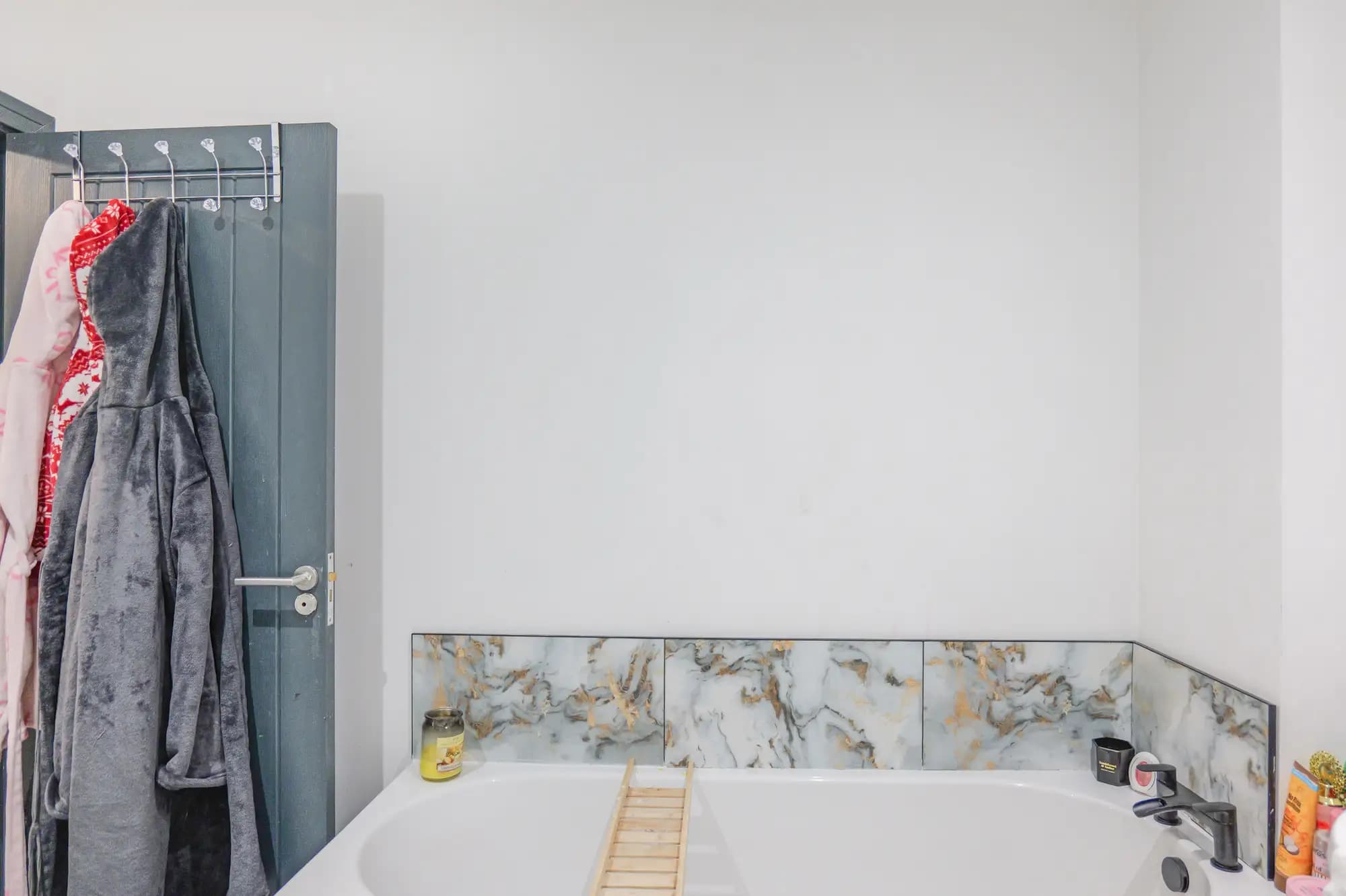 property photo 4 of 15