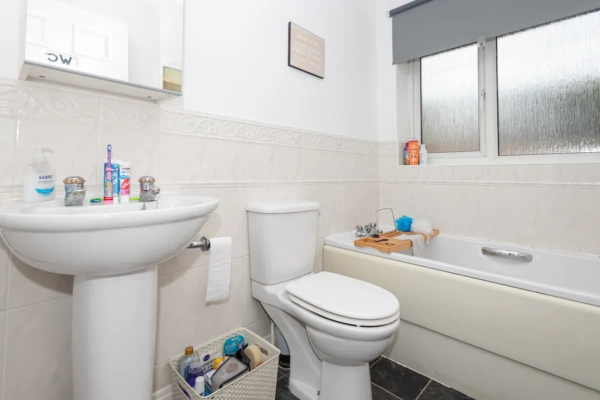 property photo 11 of 30