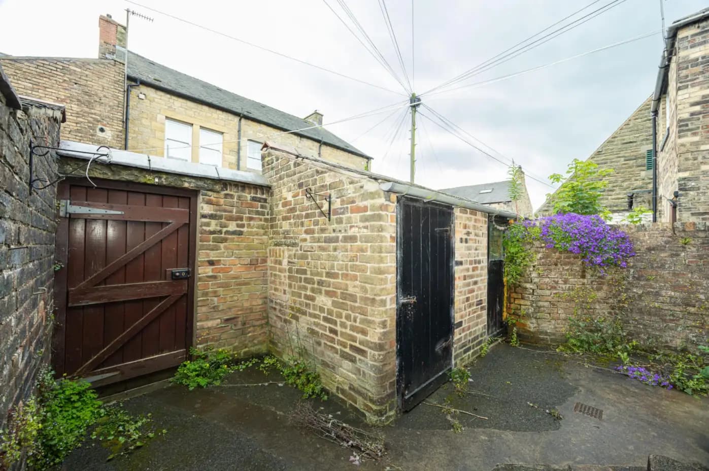 property photo 32 of 34