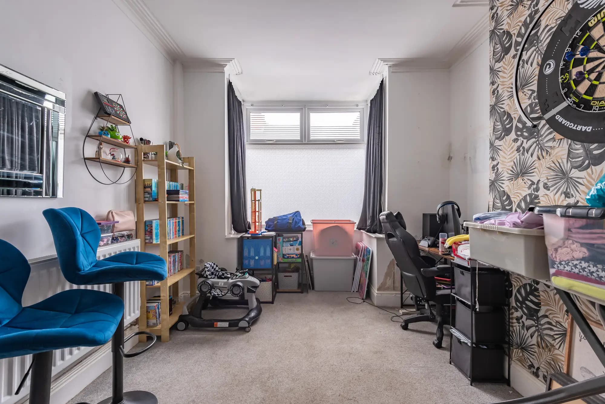 property photo 5 of 28