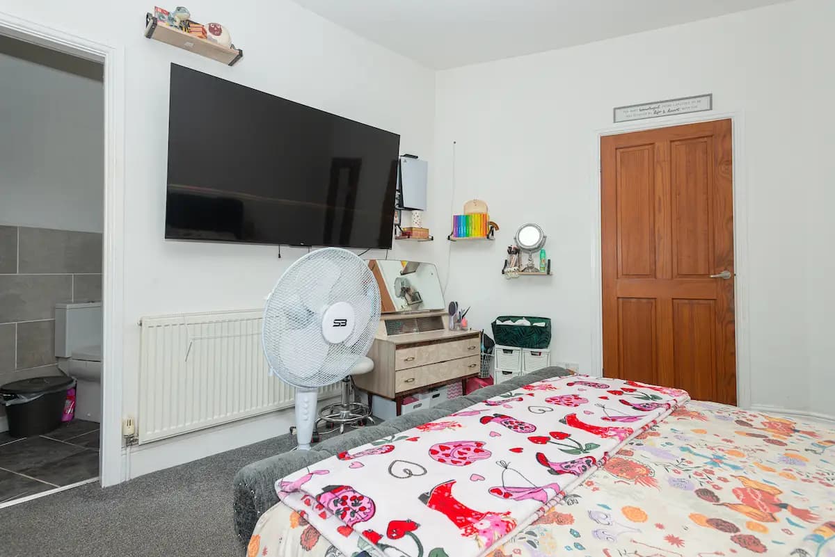 property photo 32 of 55