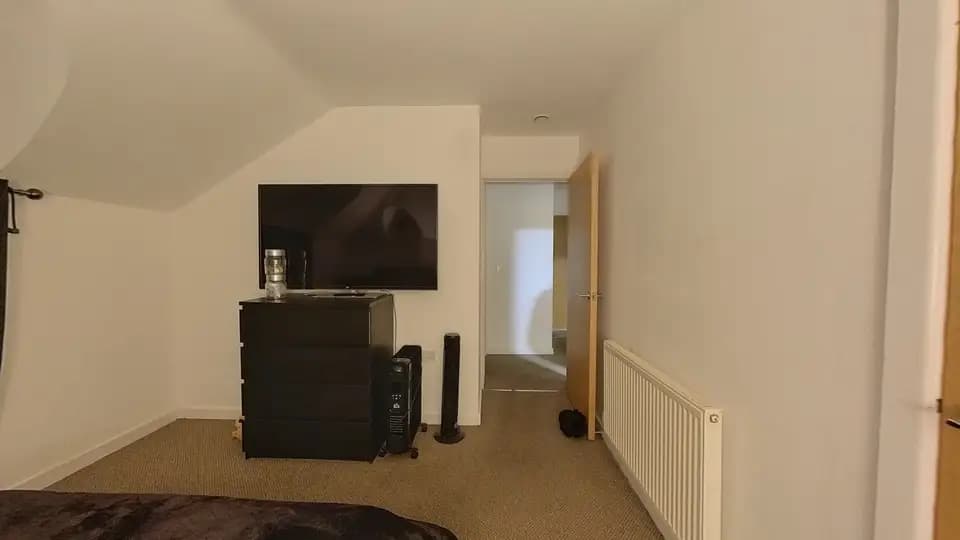 property photo 14 of 26