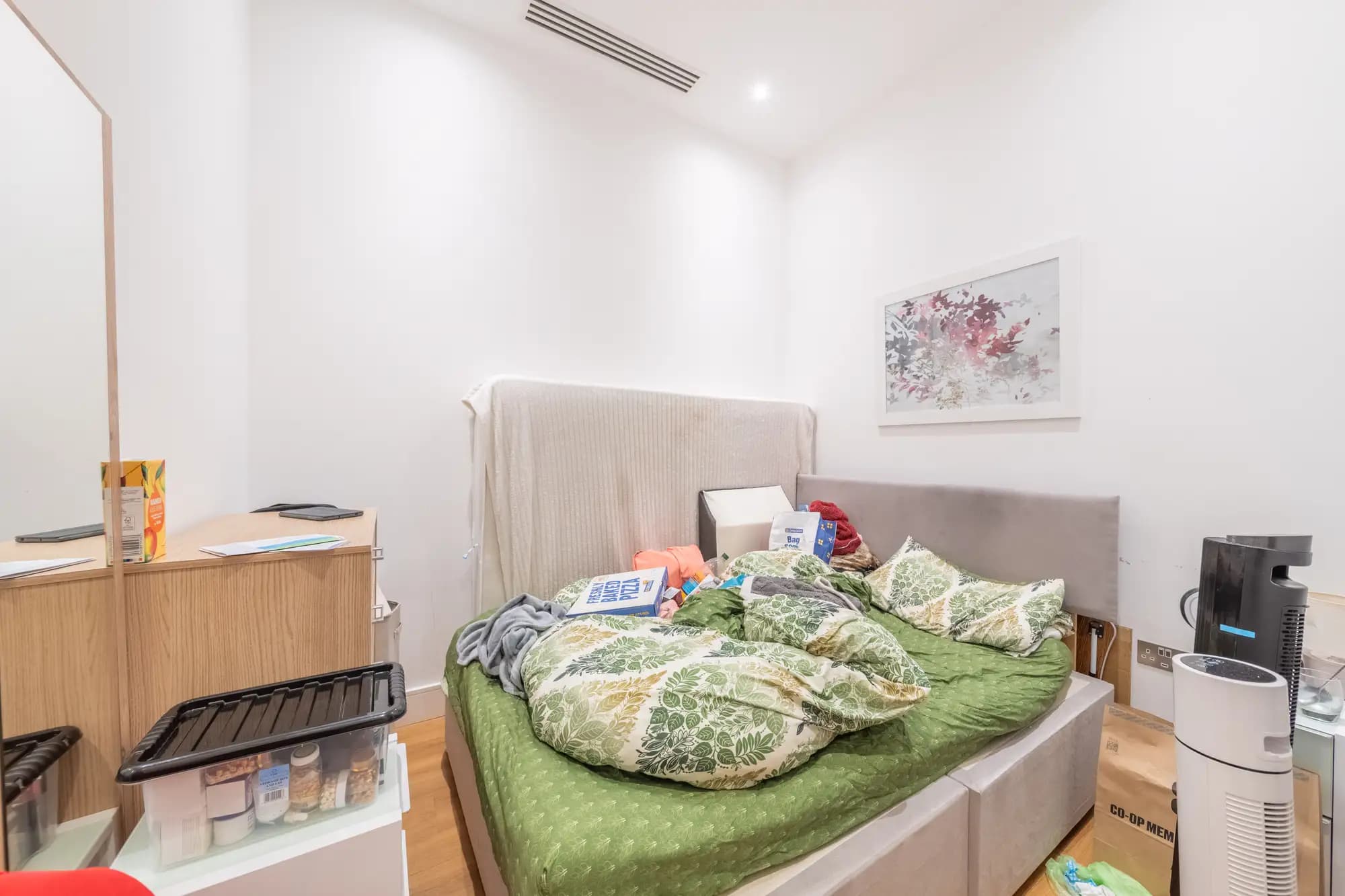 property photo 8 of 18