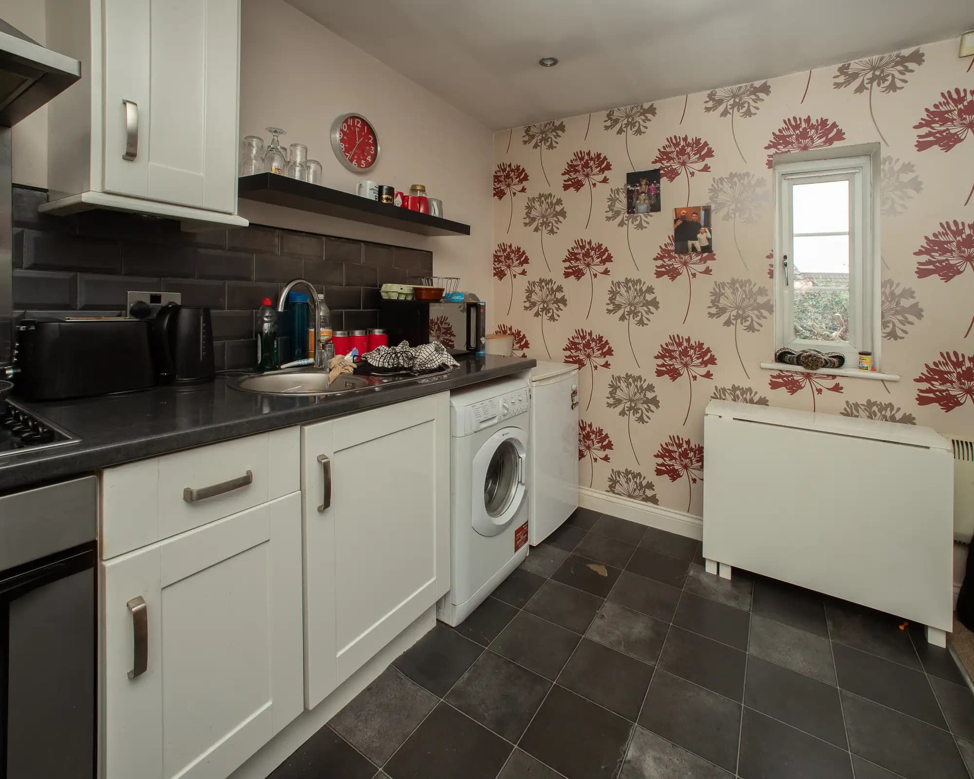 property photo 9 of 25