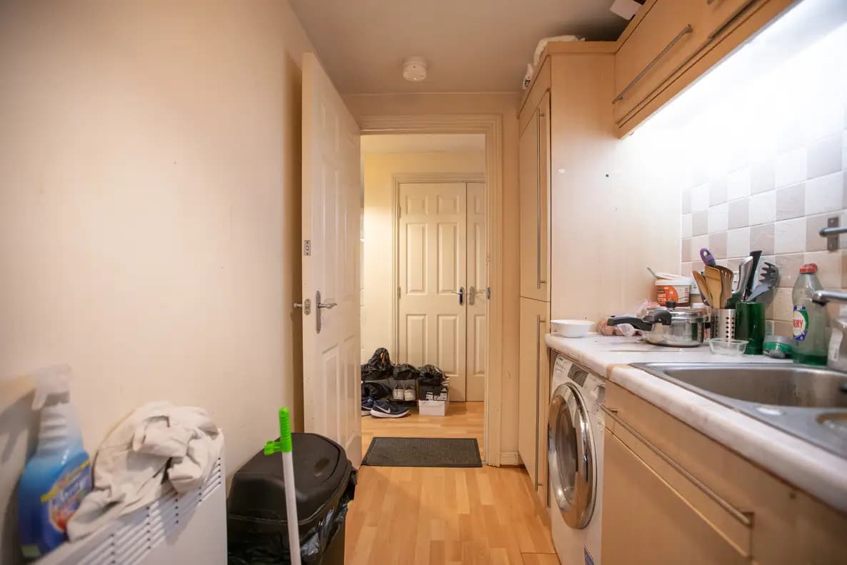 property photo 8 of 28