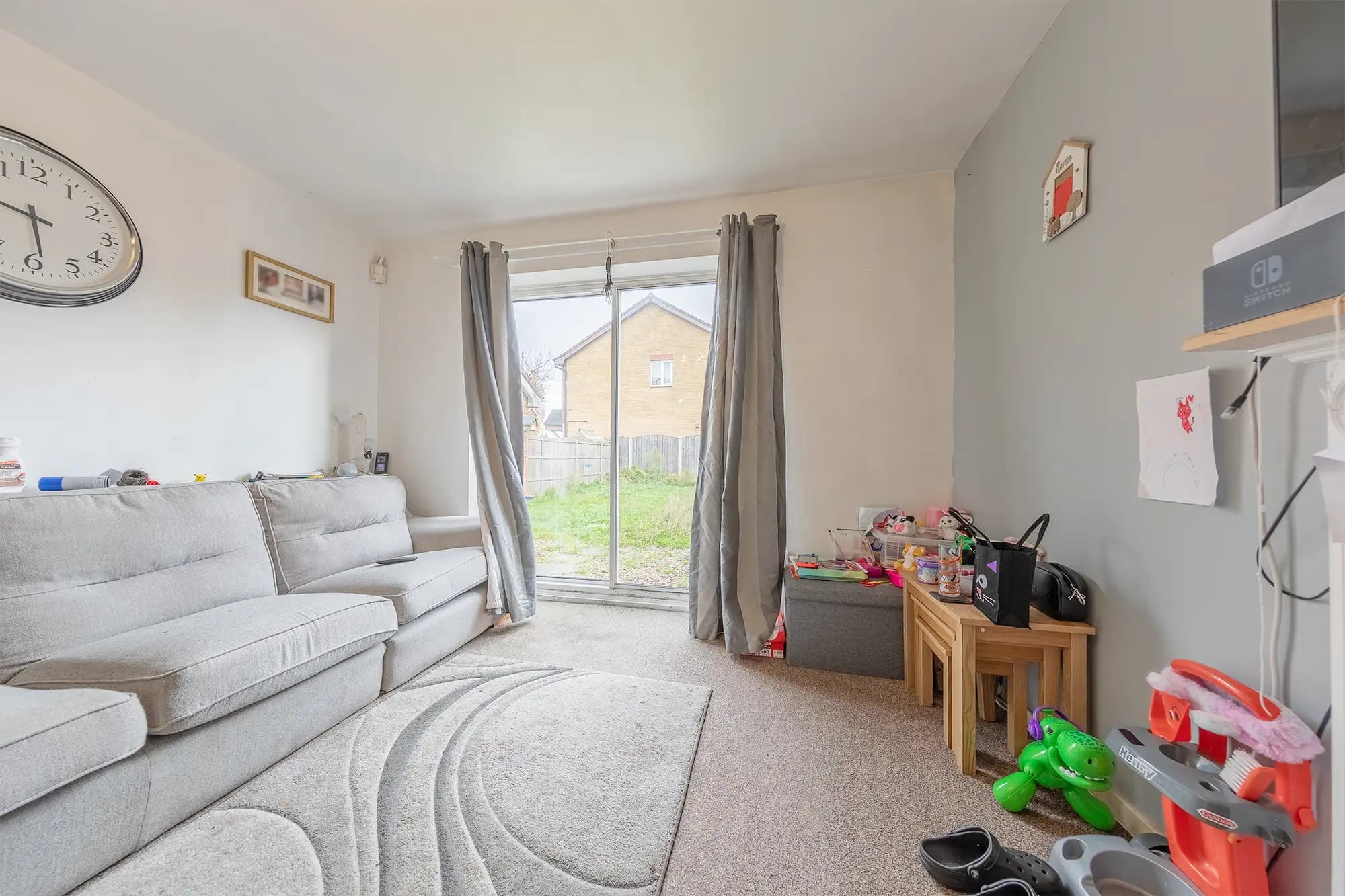 property photo 4 of 16