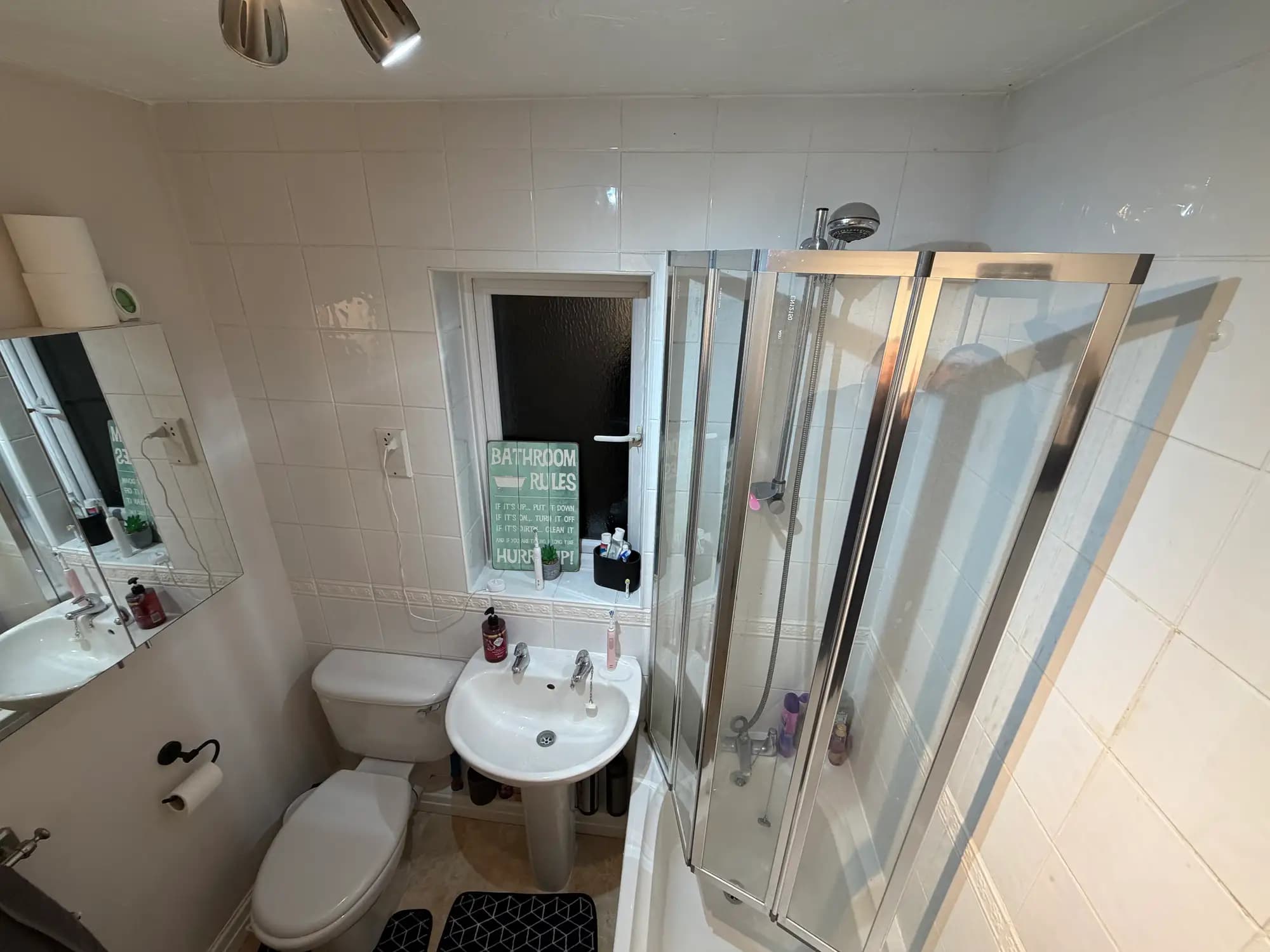 property photo 9 of 17