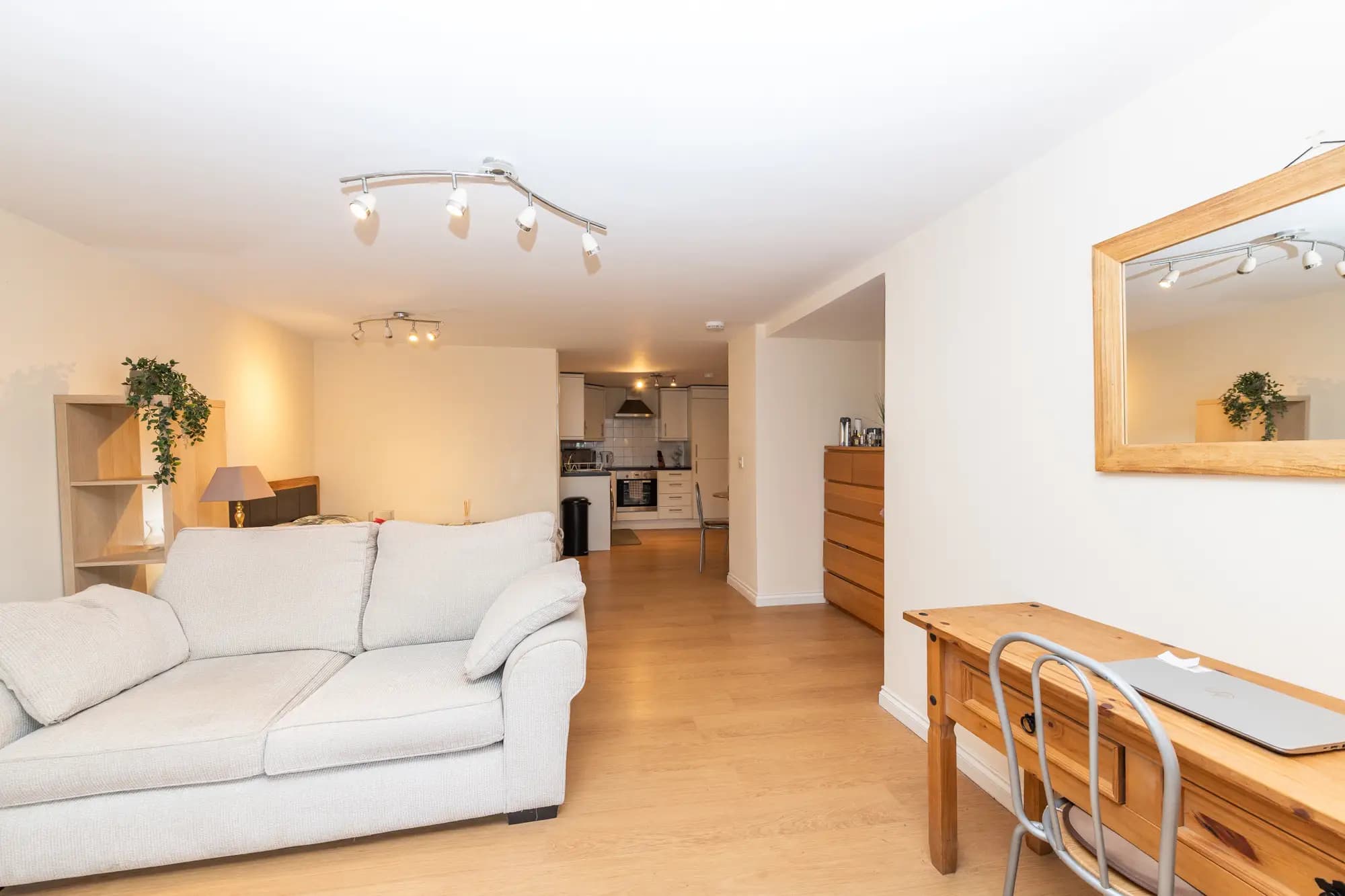 property photo 5 of 31
