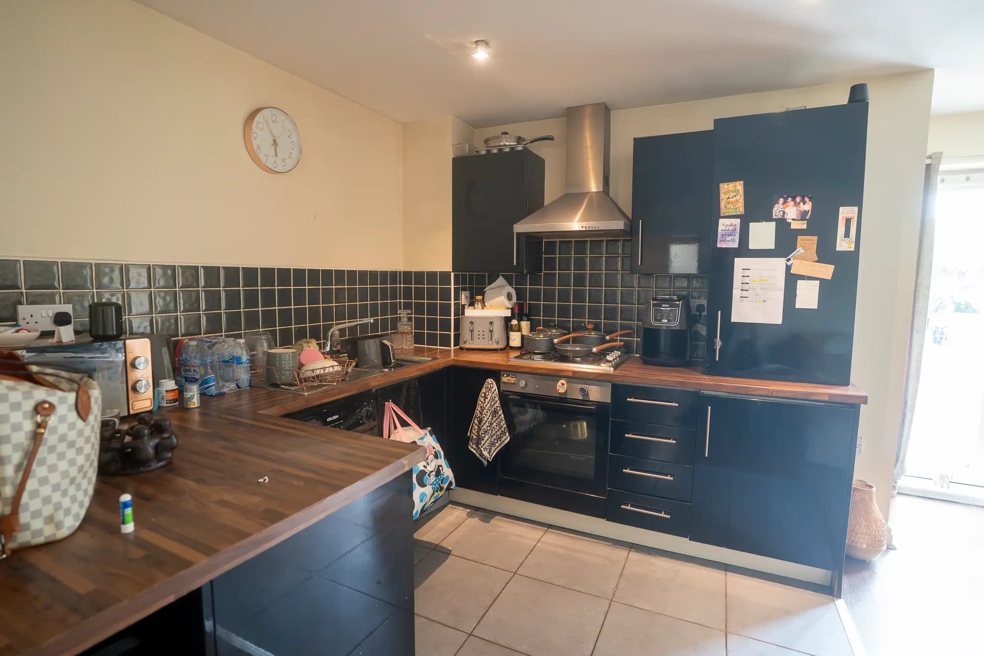 property photo 6 of 16