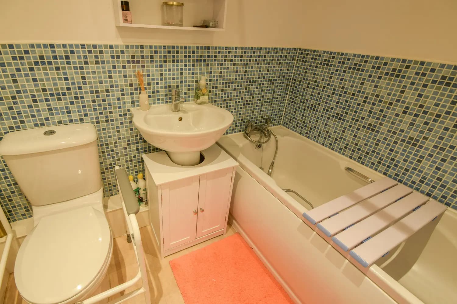 property photo 7 of 15