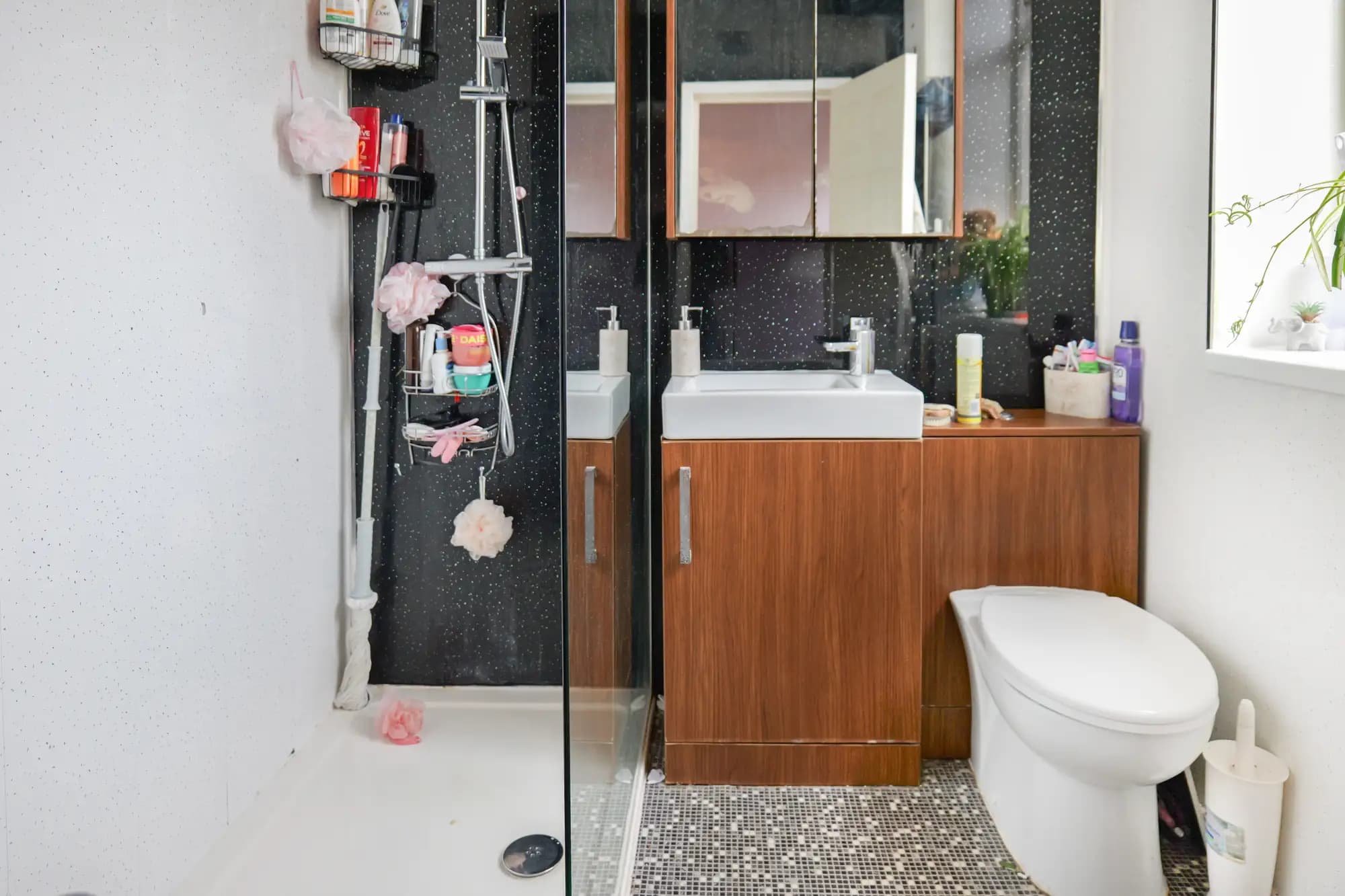 property photo 11 of 32