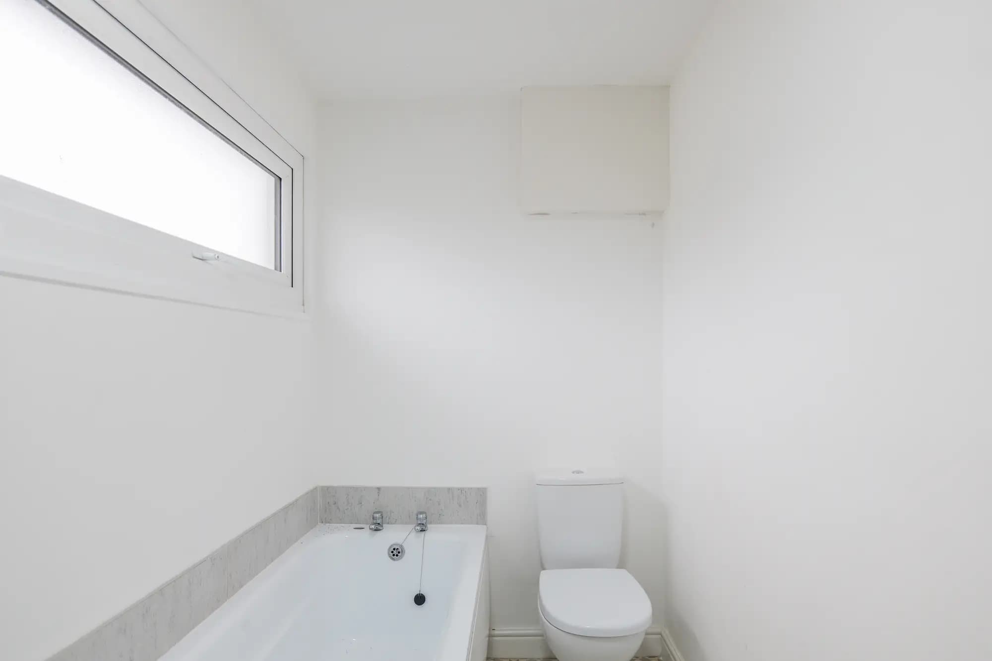 property photo 7 of 16