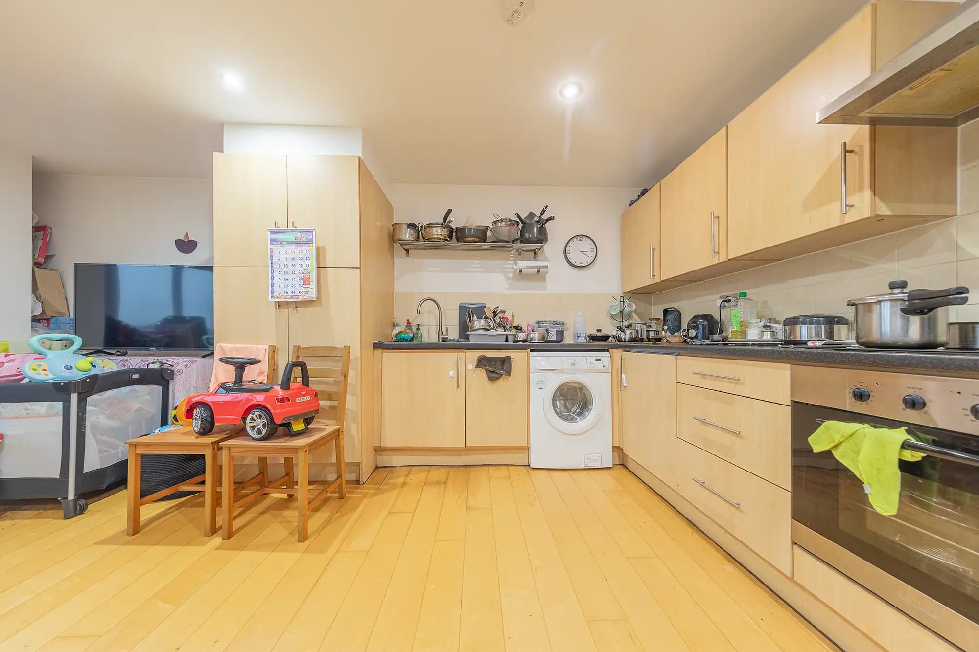 property photo 8 of 20