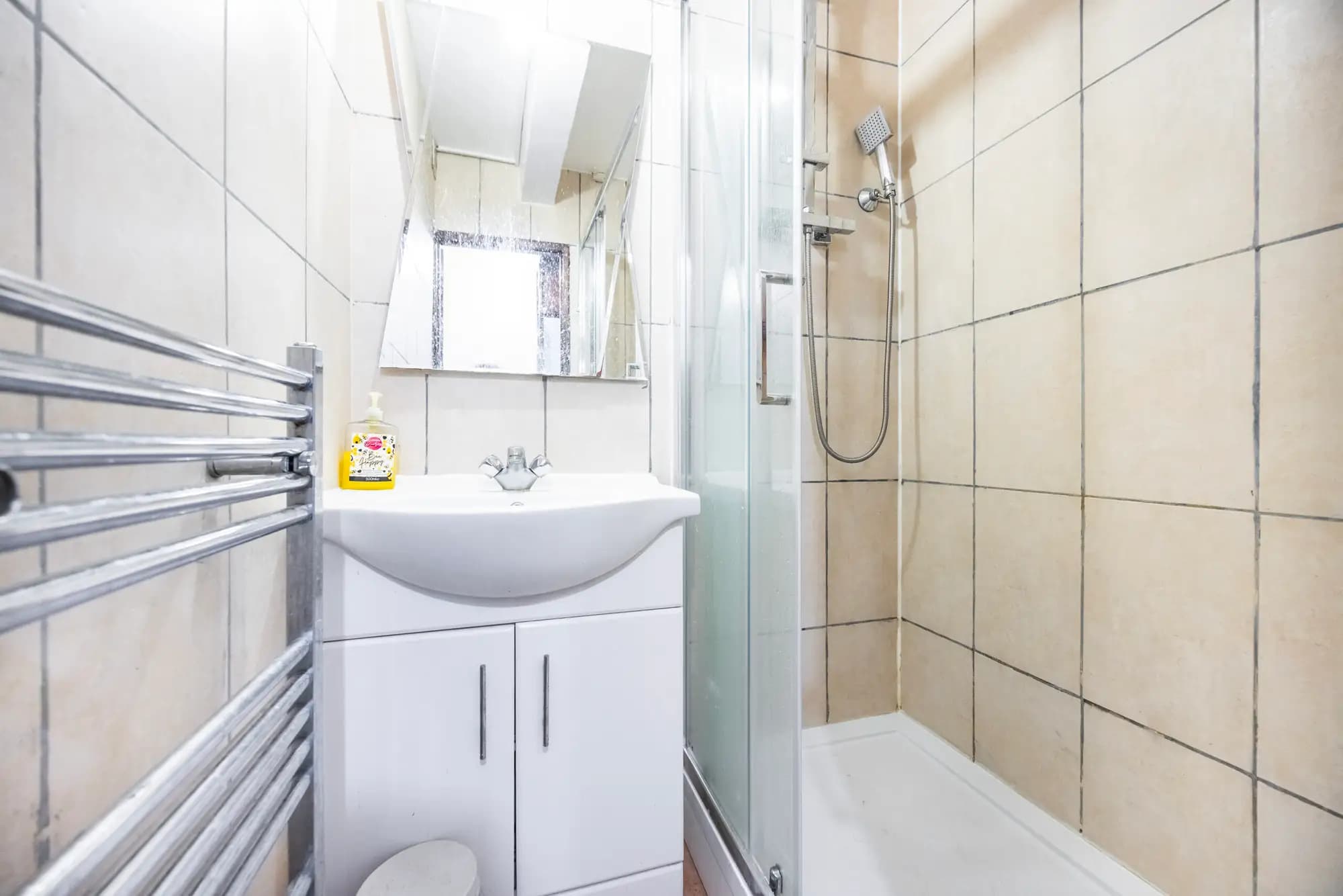 property photo 6 of 15