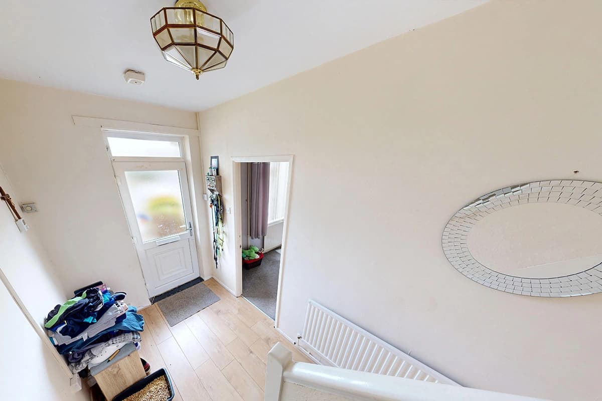 property photo 21 of 38