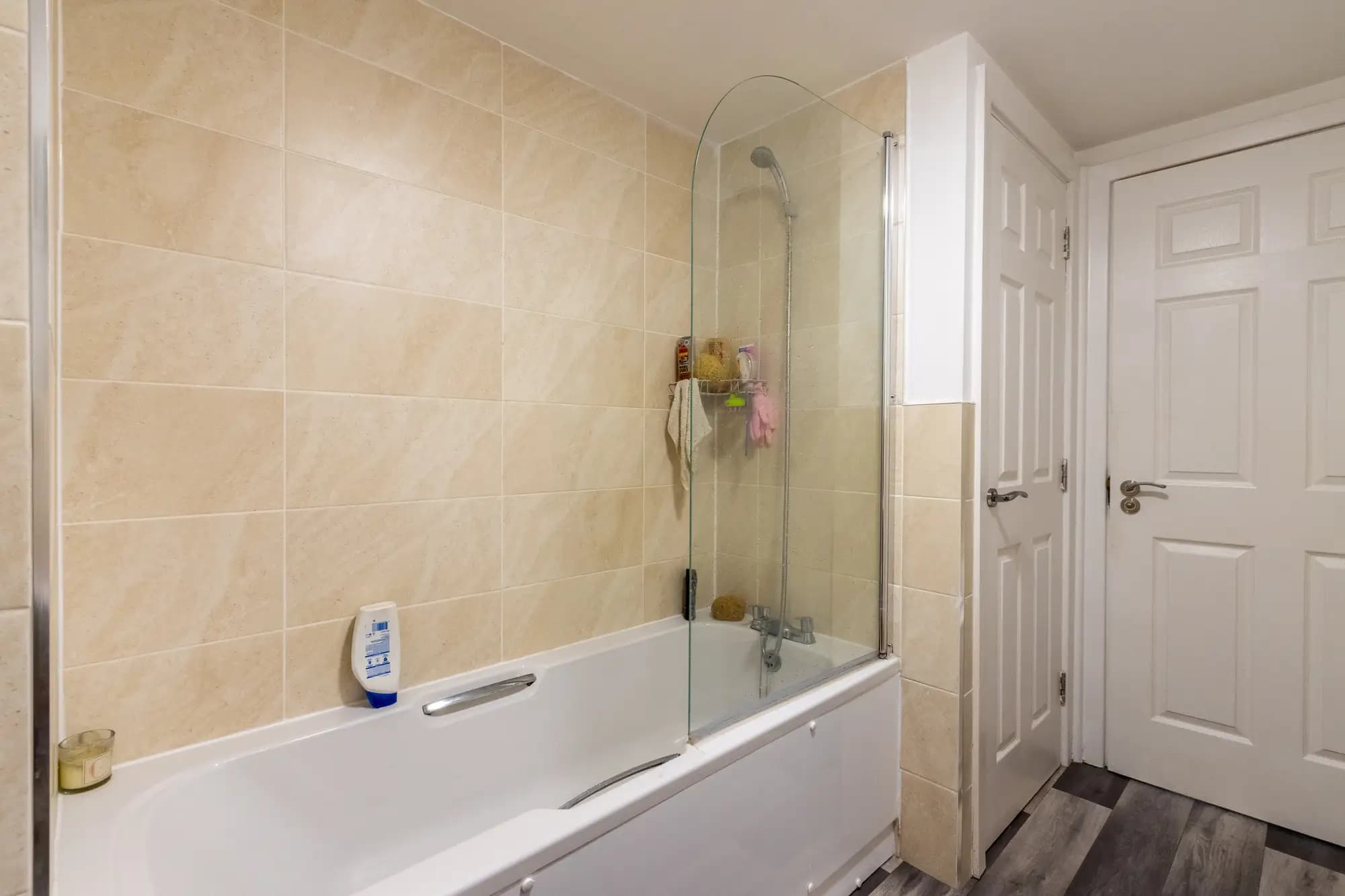 property photo 6 of 15