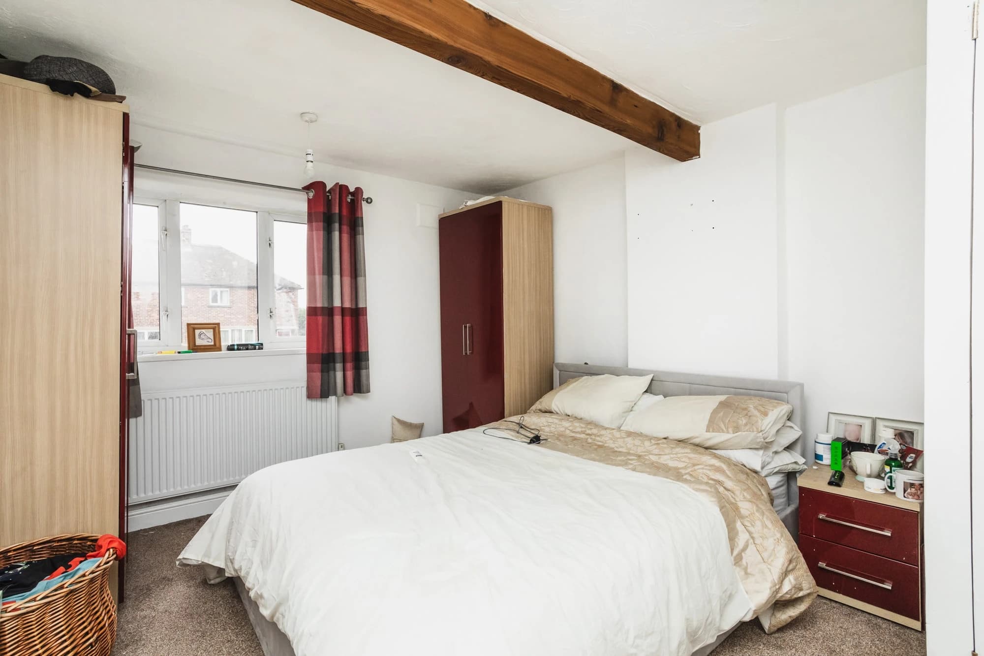 property photo 21 of 32