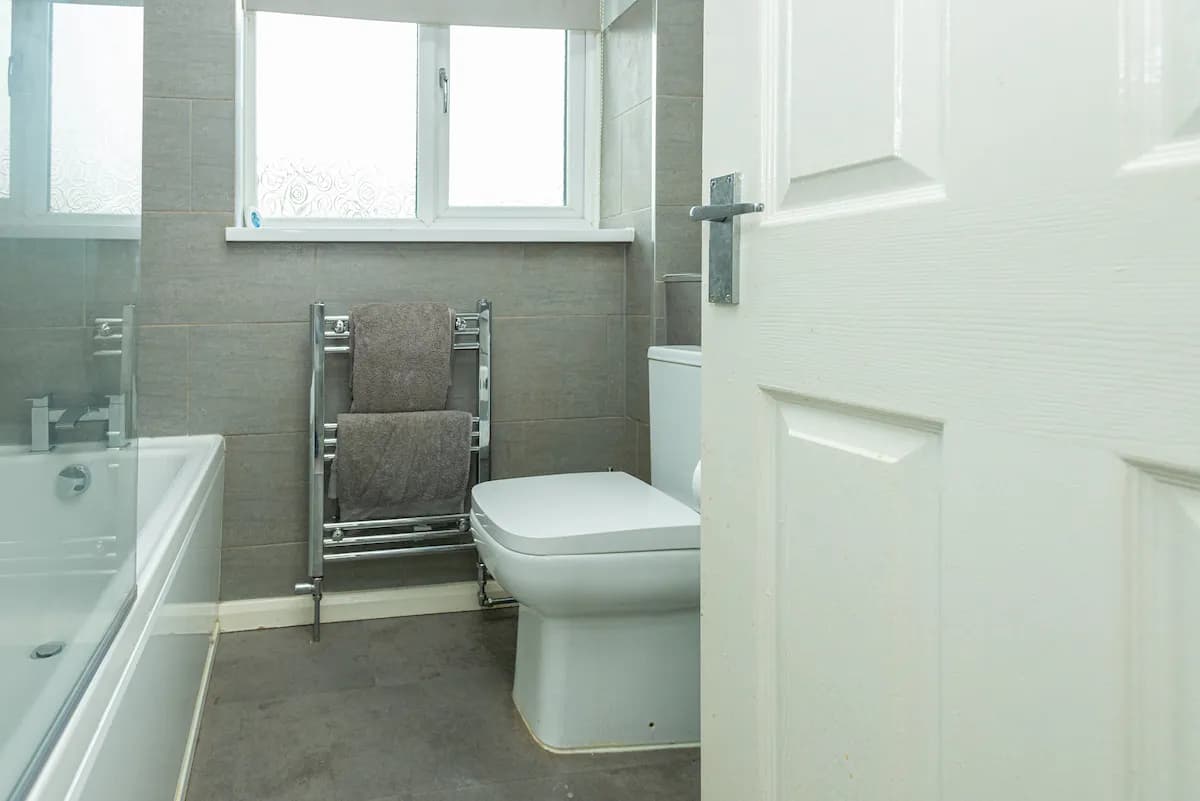 property photo 7 of 26